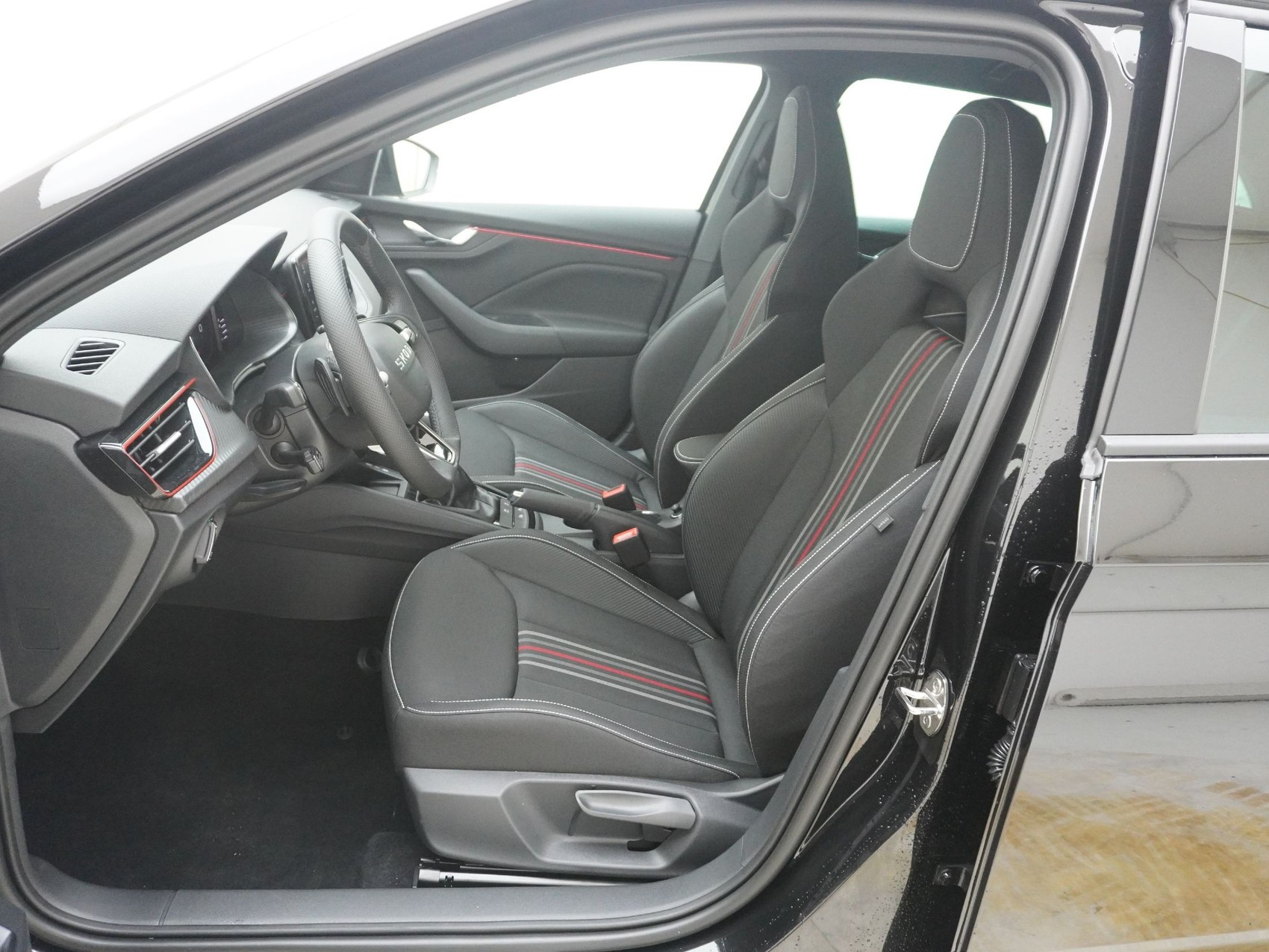 SKODA Scala 1.5 TSI Monte Carlo DSG-image-12
