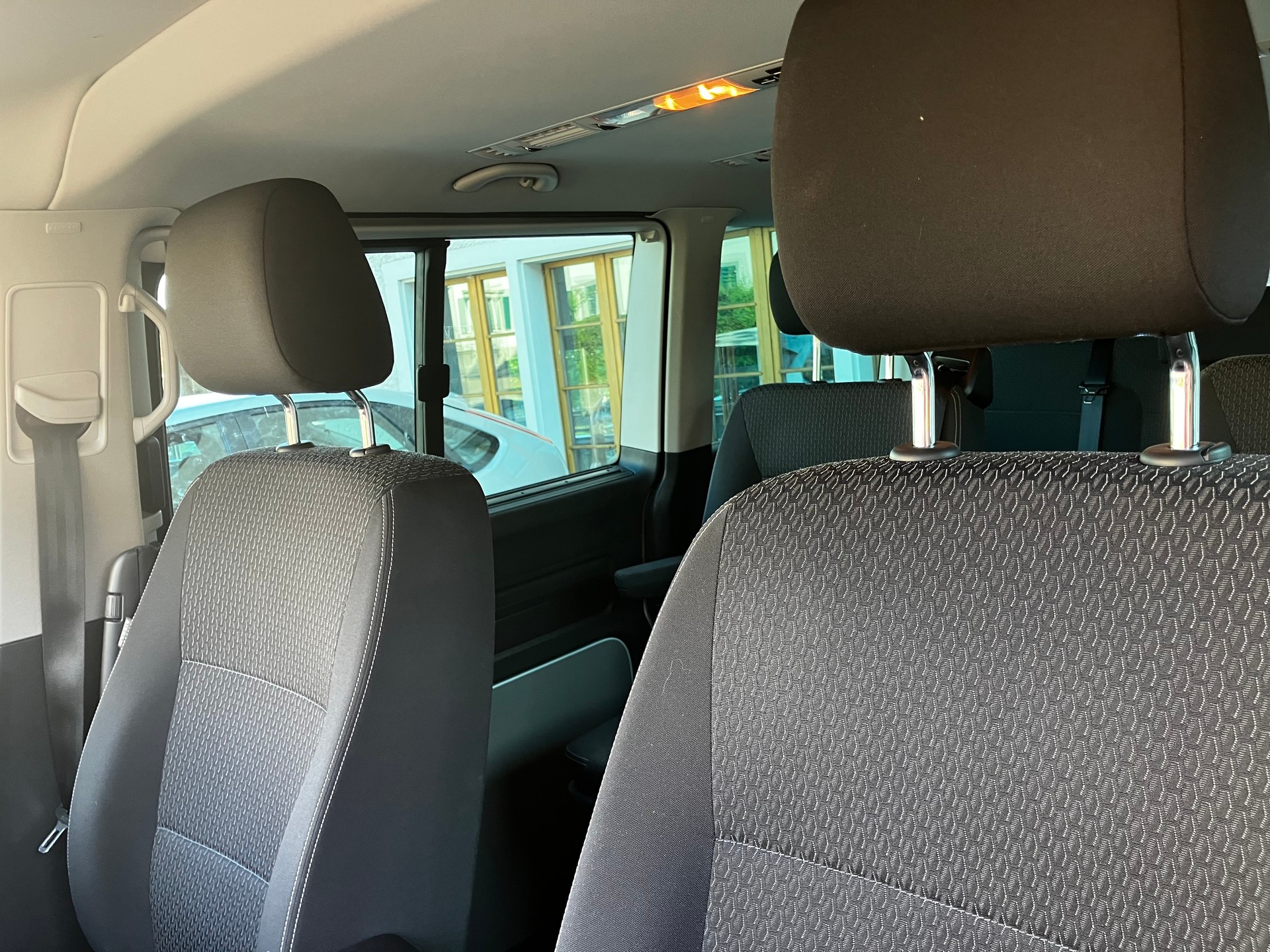 VW T6 Multivan 2.0 TDI Liberty Bulli 4Motion DSG-image-6
