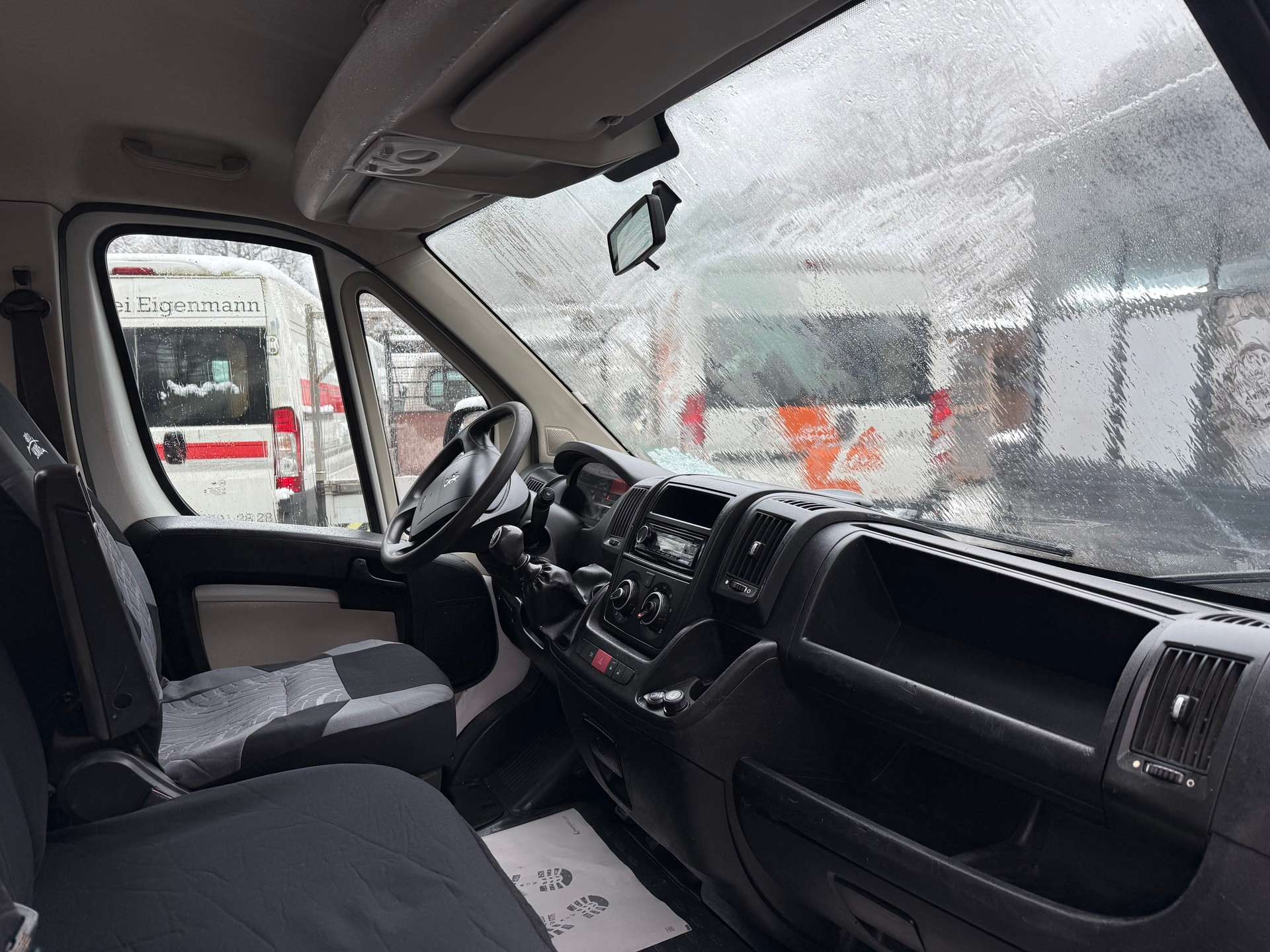 PEUGEOT Boxer 2.2 HDI 330 L1H1-image-4