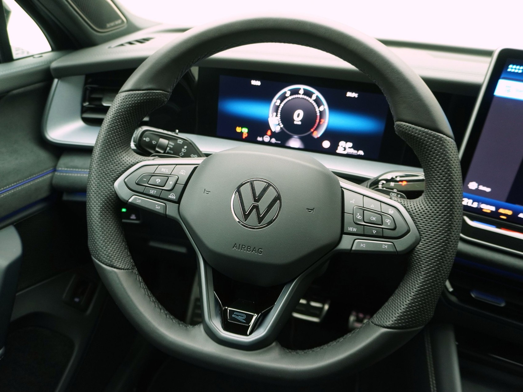 VW Tayron 2.0 TSI DSG R-Line Black Style 4Motion **VW Werksgarantie bis 10/2030**-image-11