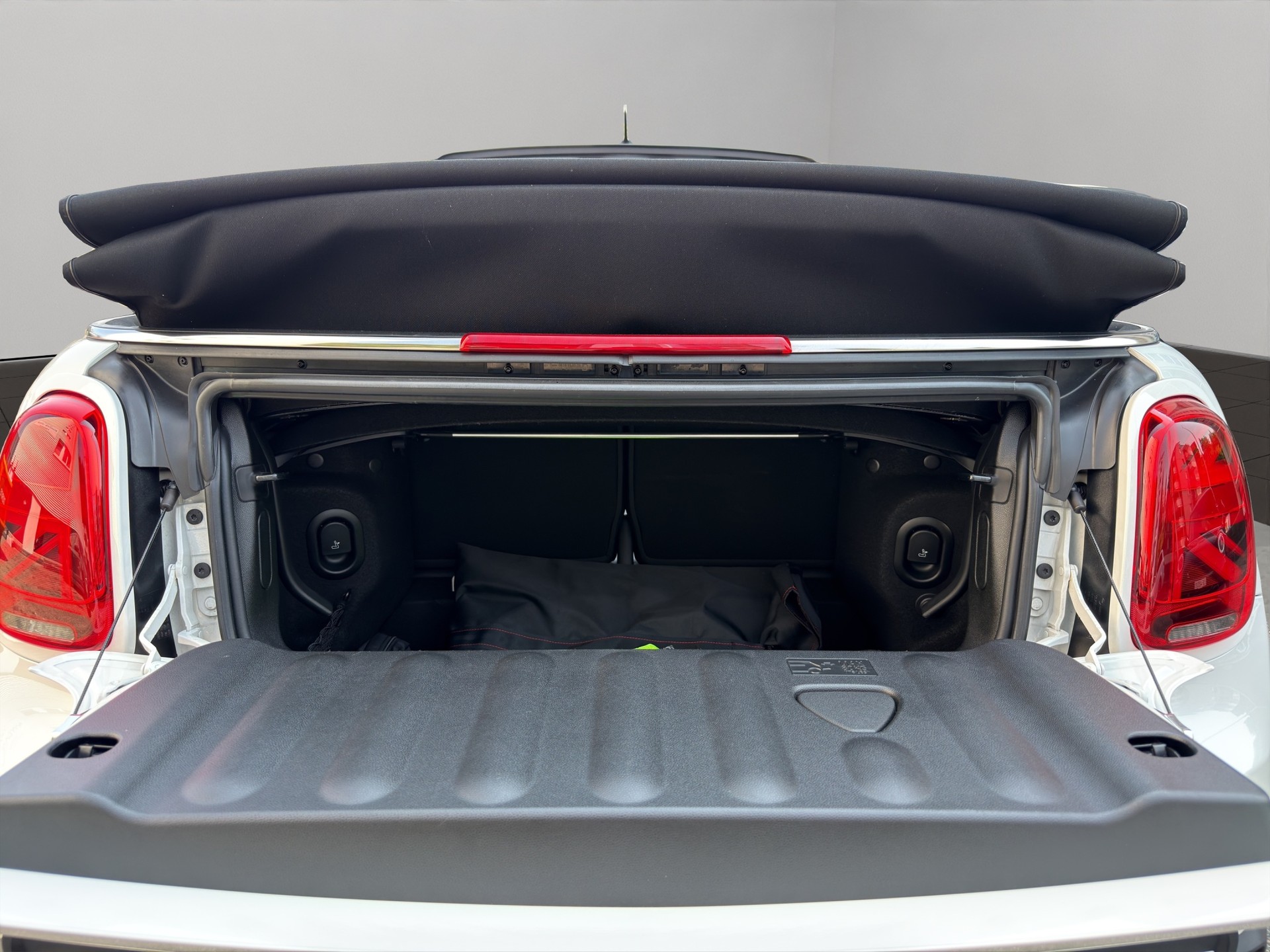 MINI Cooper S Cabriolet DKG-image-18