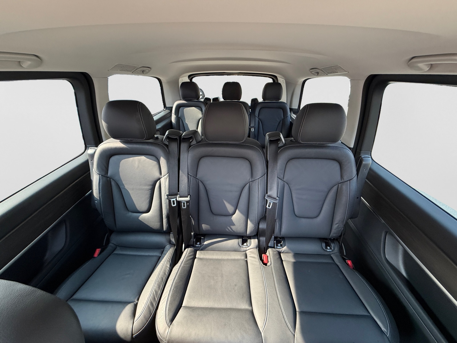 MERCEDES-BENZ V 300 d extralang Avantgarde 4Matic 9G-Tronic-image-15