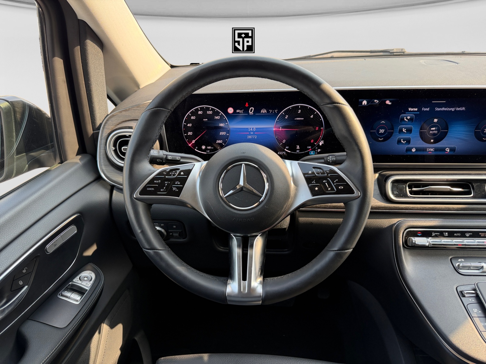 MERCEDES-BENZ V 300 d extralang Avantgarde 4Matic 9G-Tronic-image-12