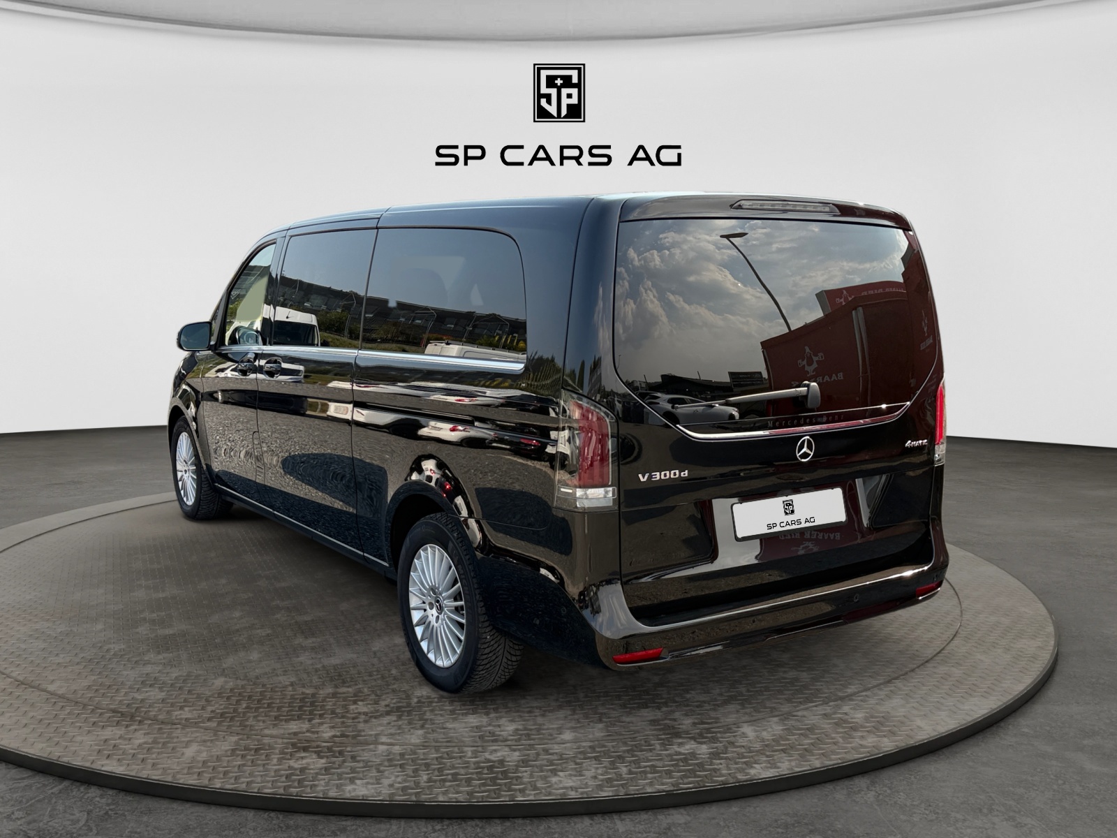 MERCEDES-BENZ V 300 d extralang Avantgarde 4Matic 9G-Tronic-image-2