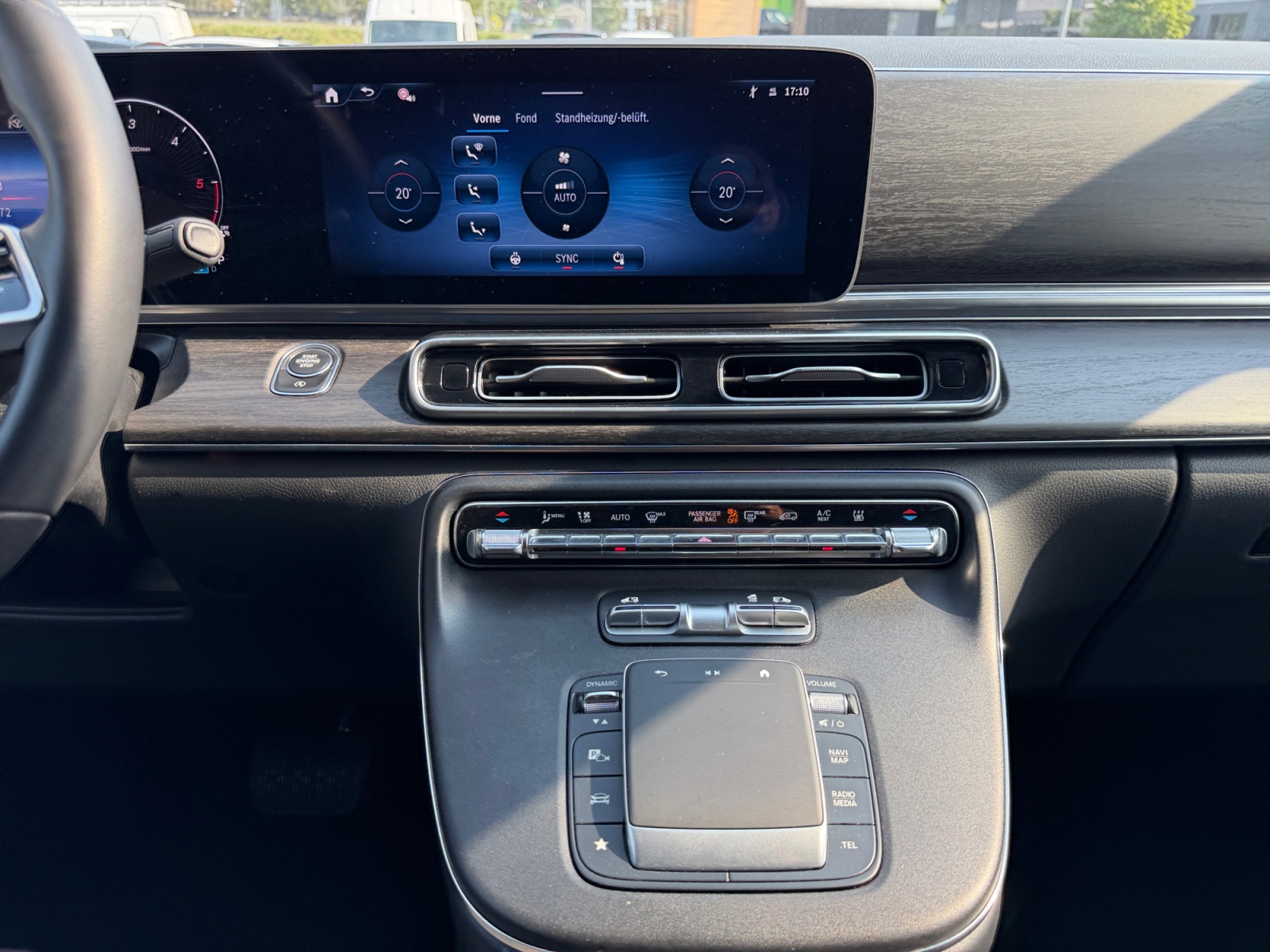 MERCEDES-BENZ V 300 d extralang Avantgarde 4Matic 9G-Tronic-image-14