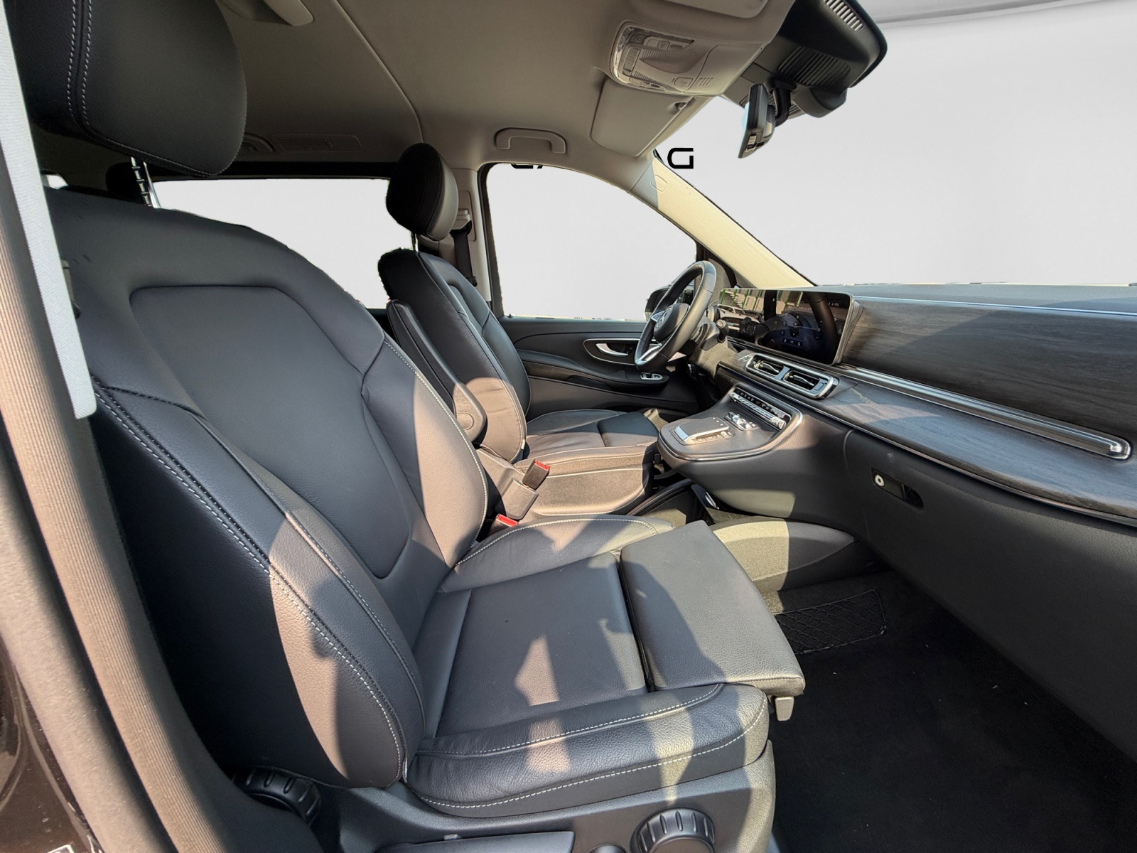 MERCEDES-BENZ V 300 d extralang Avantgarde 4Matic 9G-Tronic-image-16