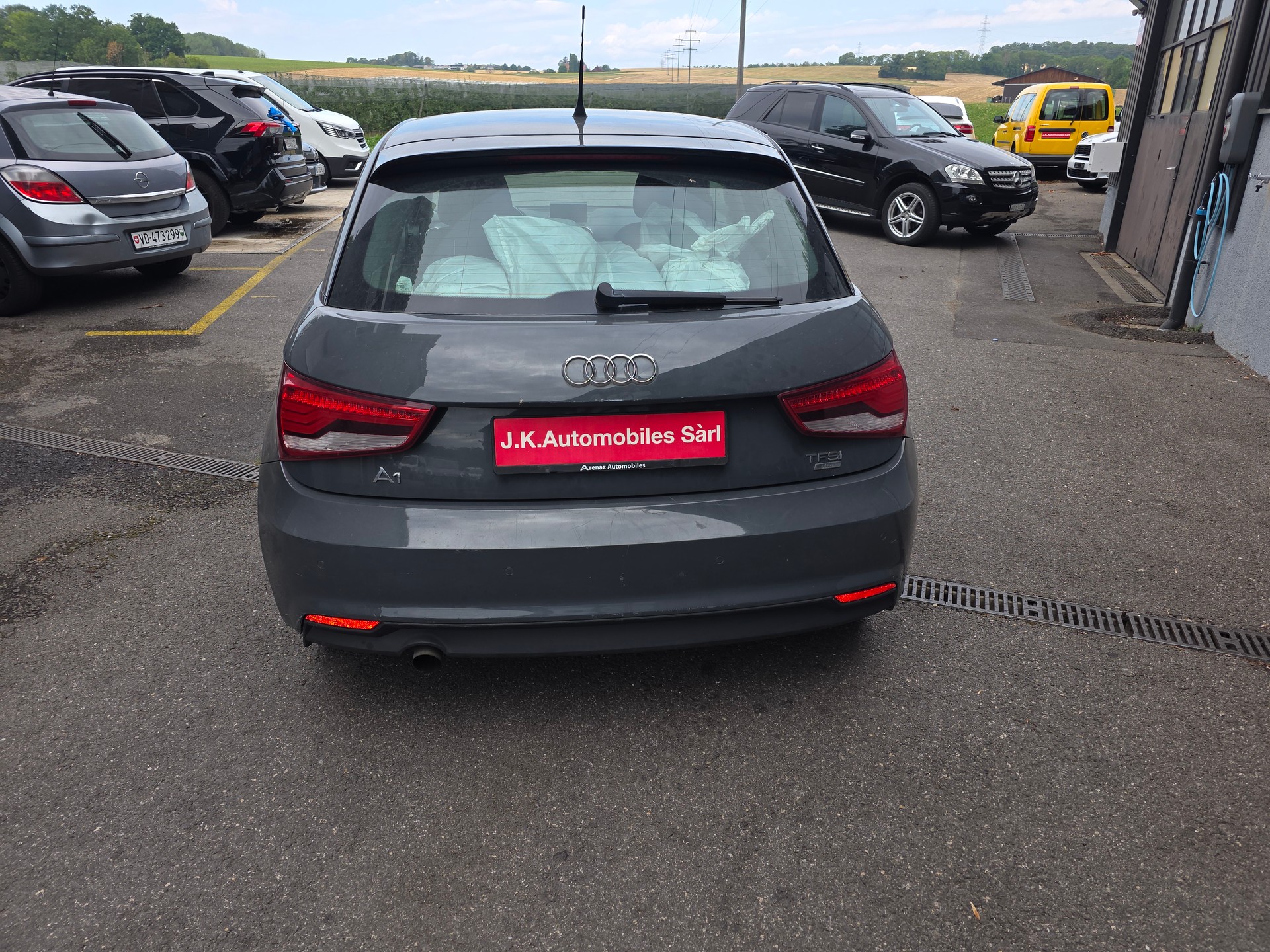 AUDI A1 Sportback 1.0 TFSI Design S-tronic-image-12