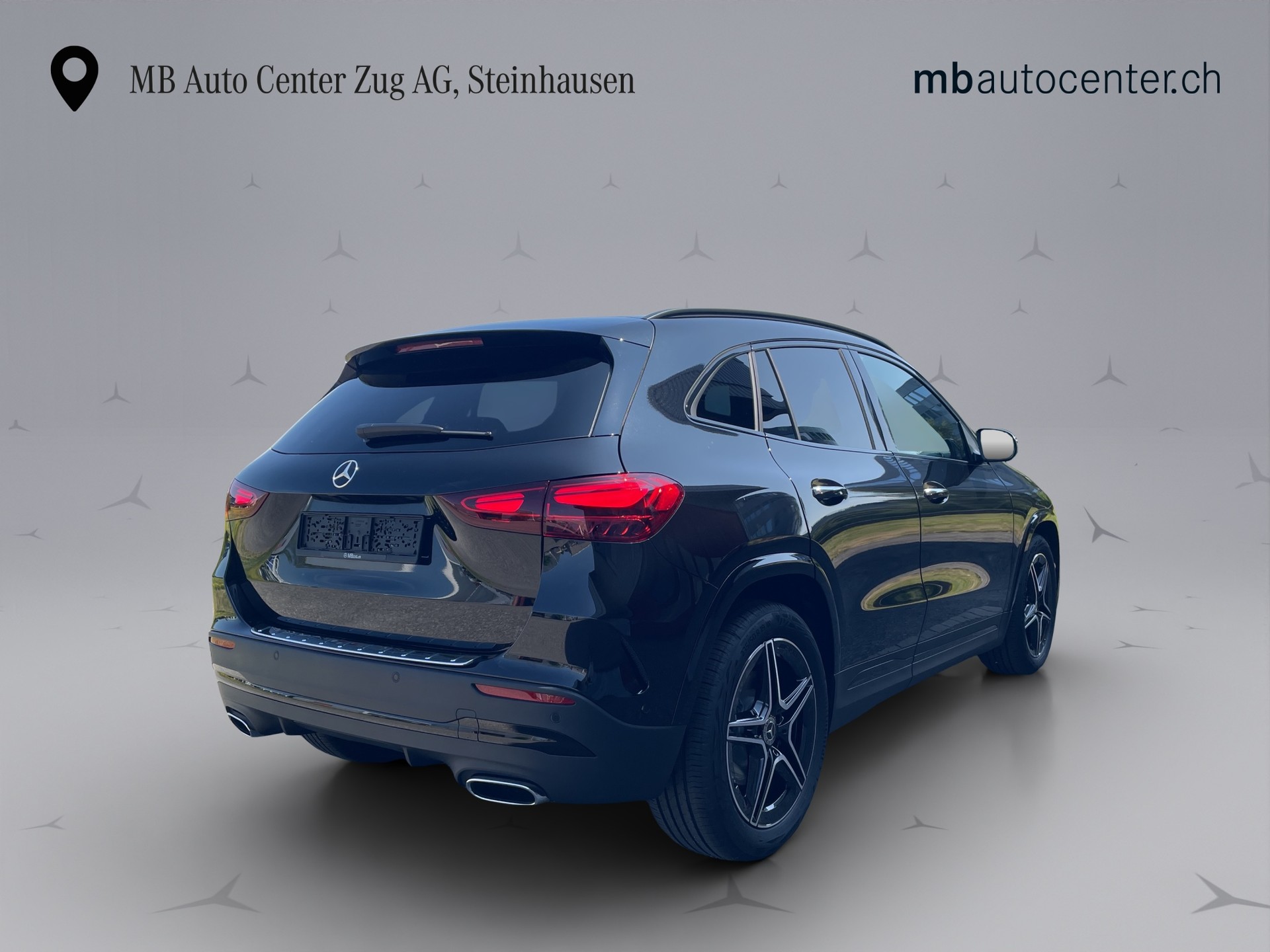 MERCEDES-BENZ GLA 250 Swiss Star AMG Line 4matic-image-4