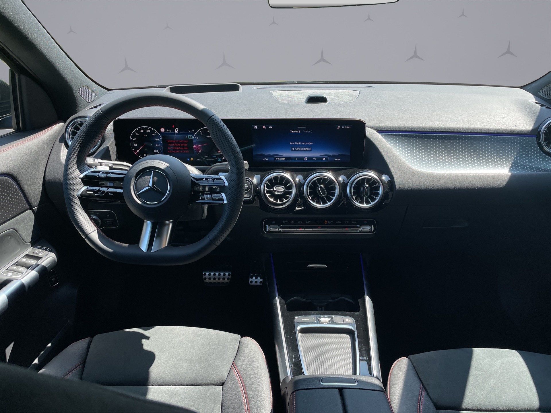 MERCEDES-BENZ GLA 250 Swiss Star AMG Line 4matic-image-12