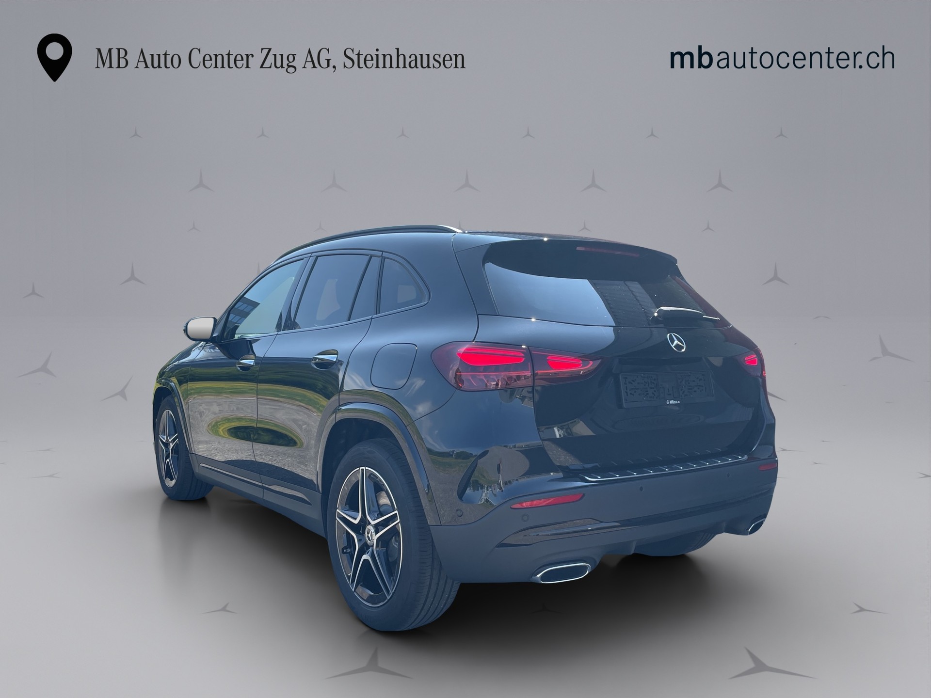 MERCEDES-BENZ GLA 250 Swiss Star AMG Line 4matic-image-2