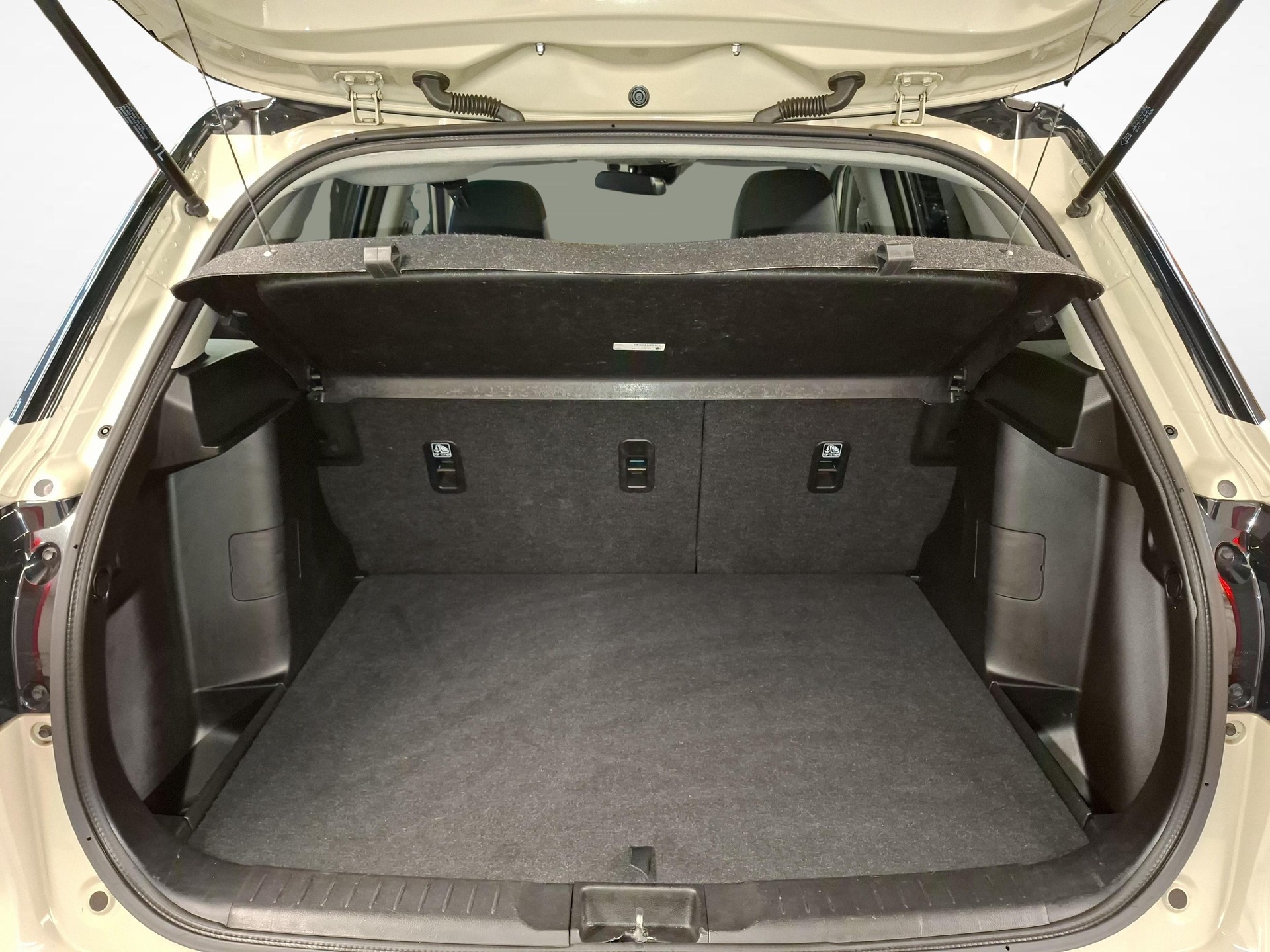 SUZUKI Vitara 1.5 Compact Top Hybrid 4x4-image-11