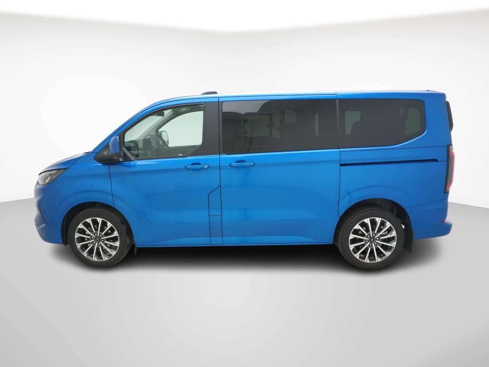 FORD Tourneo Custom 320 L1 2.0 TDCI Titanium X-image-1