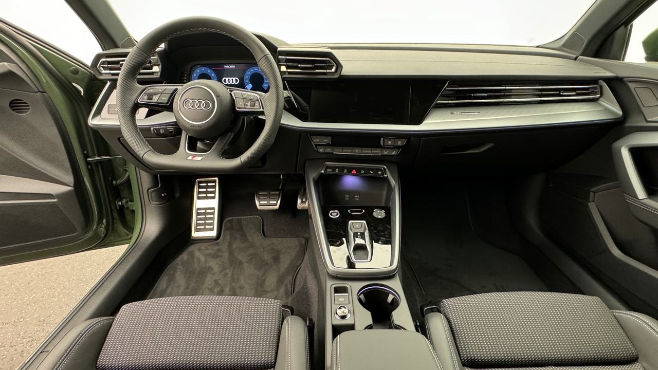 AUDI A3 Sportback TFSI 110 kW S line S tronic-image-5