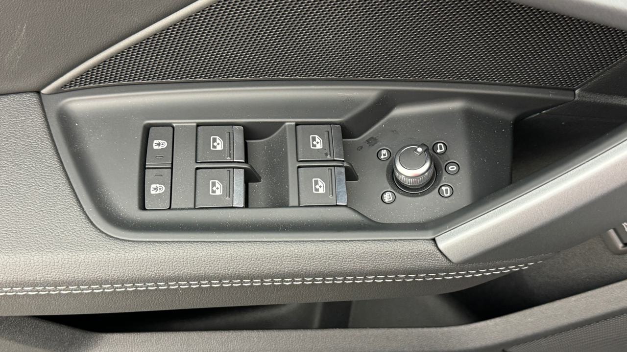 AUDI A3 Sportback TFSI 110 kW S line S tronic-image-8