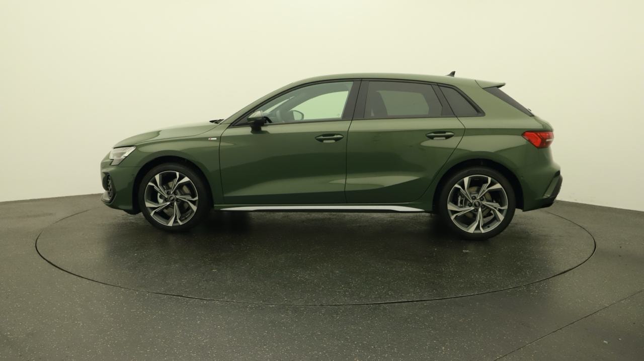 AUDI A3 Sportback TFSI 110 kW S line S tronic-image-1