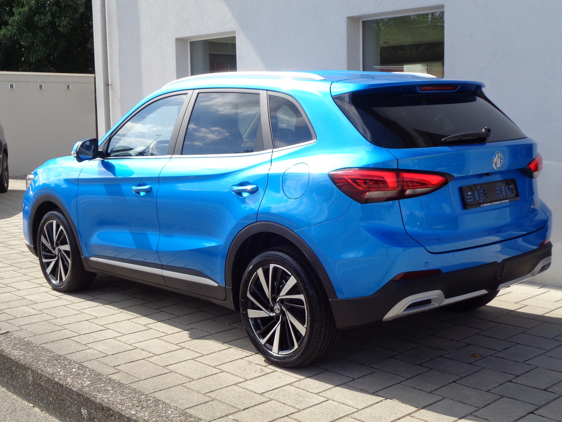 MG ZS 1.5 HEV Luxury-image-4