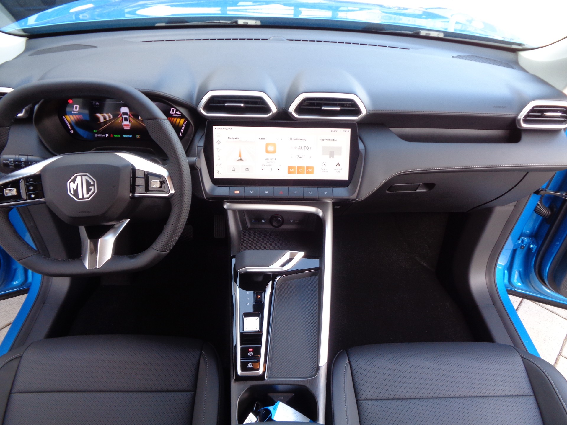 MG ZS 1.5 HEV Luxury-image-7