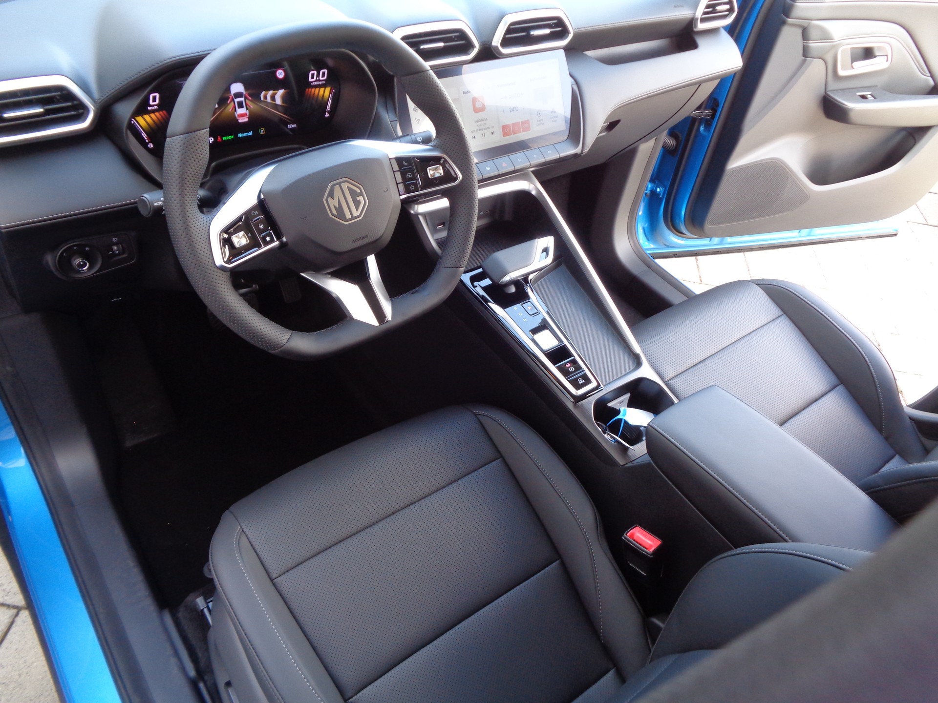 MG ZS 1.5 HEV Luxury-image-6