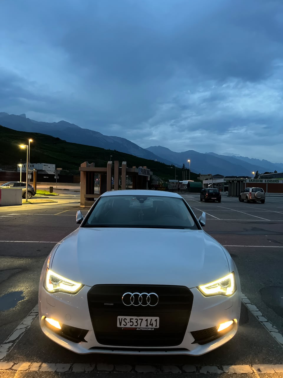 AUDI 2.0 TDI 177 quattro S-Tr.-image-6