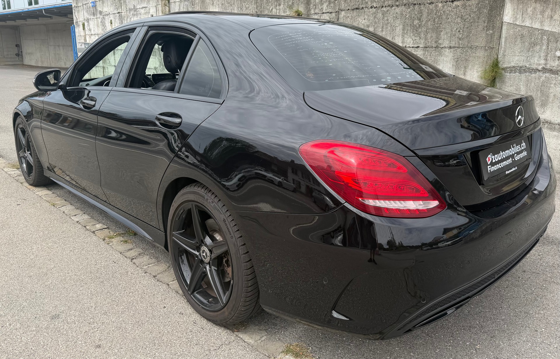 MERCEDES-BENZ C 250 AMG Line 7G-Tronic-image-3