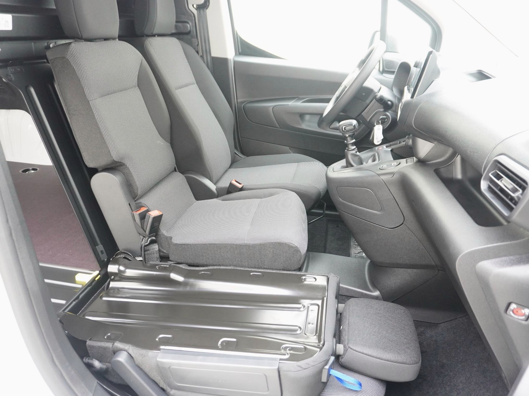 CITROEN Berlingo M 1.5 BlueHDi 100 First S/S-image-8