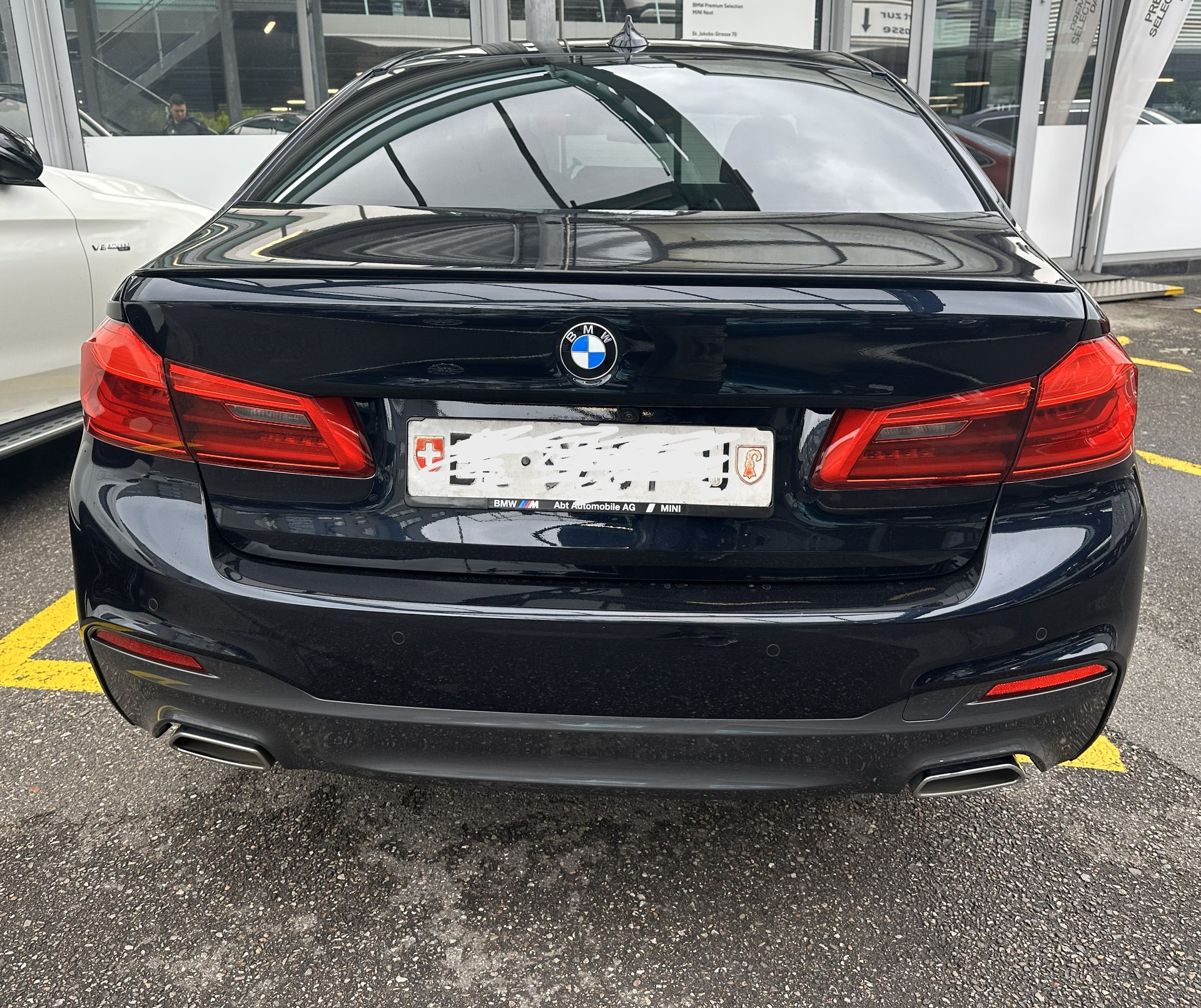 BMW 540i xDrive-image-0