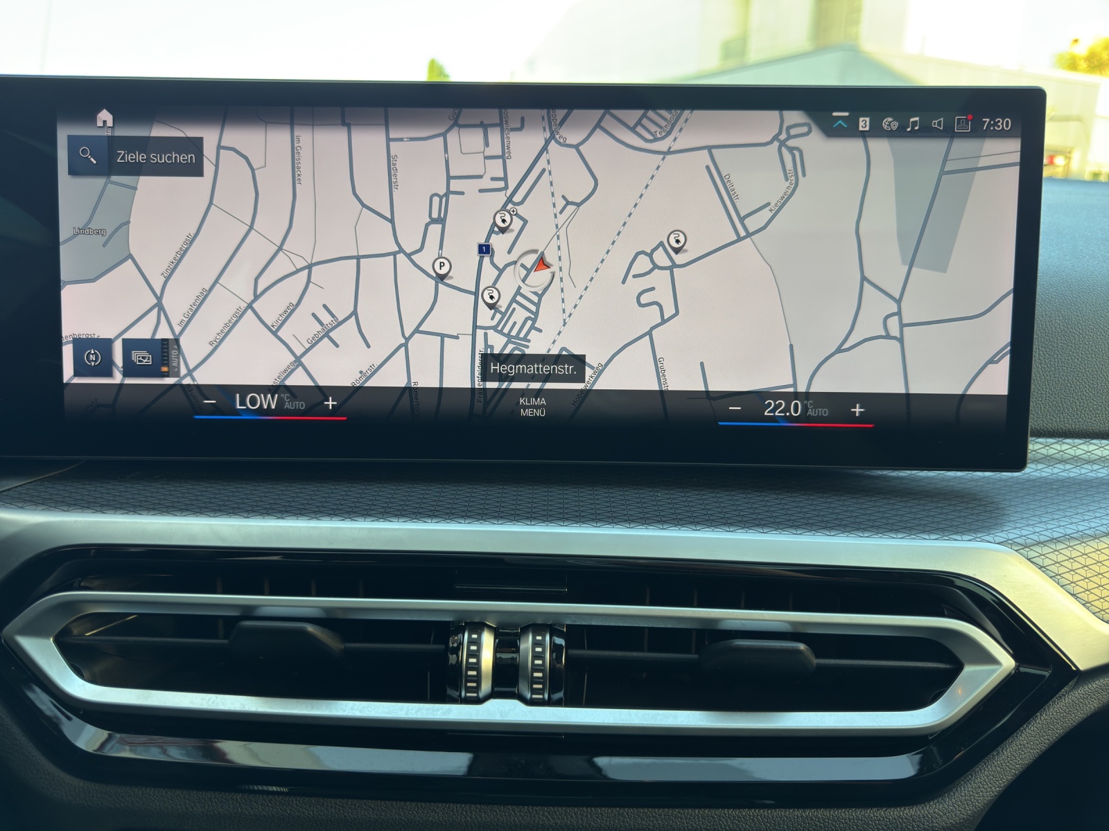 BMW 330e xDrive Touring M AERODYNAMIKPAKET-image-13