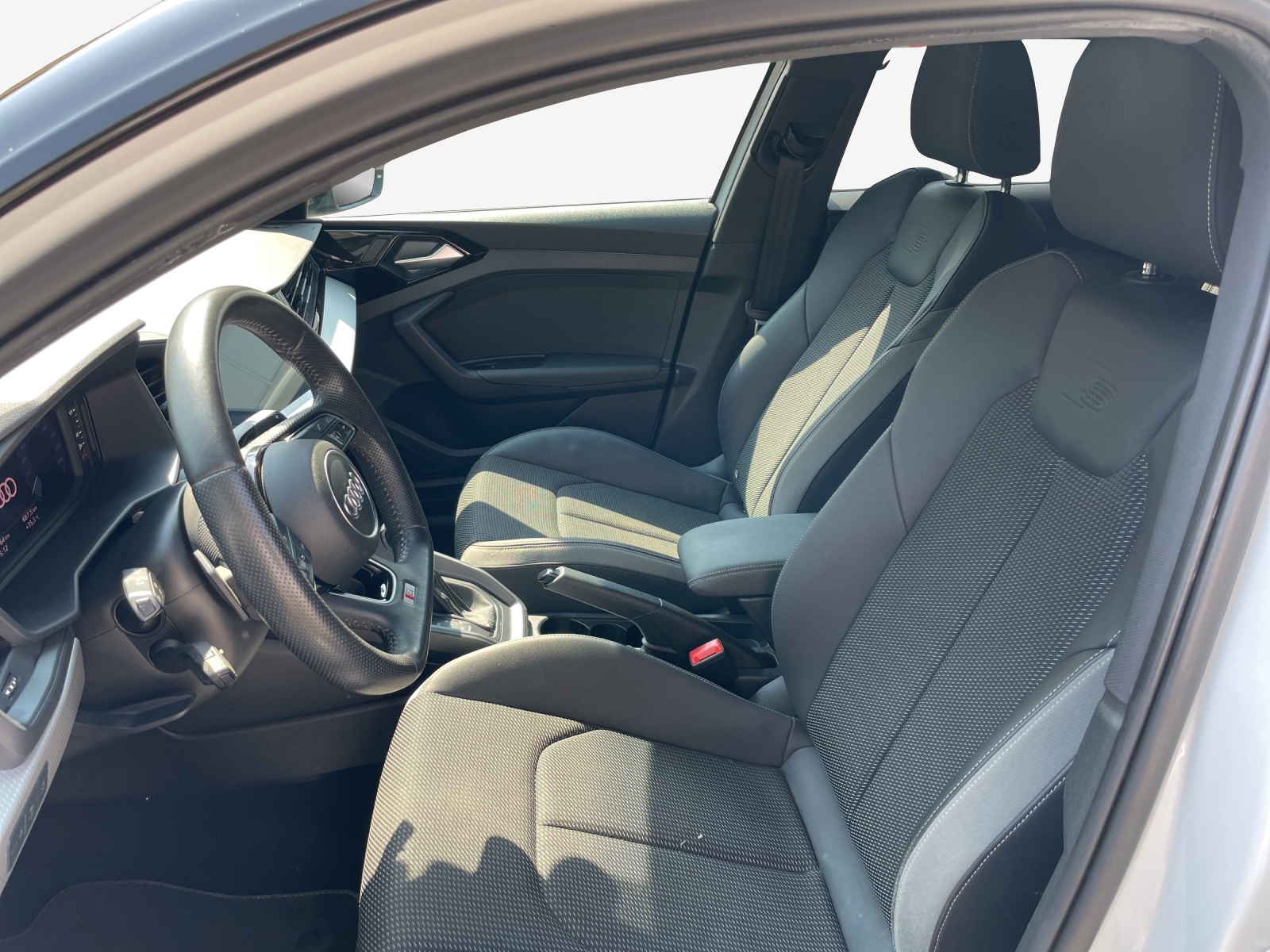 AUDI A1 Sportback 35 TFSI S Line S-tronic-image-6