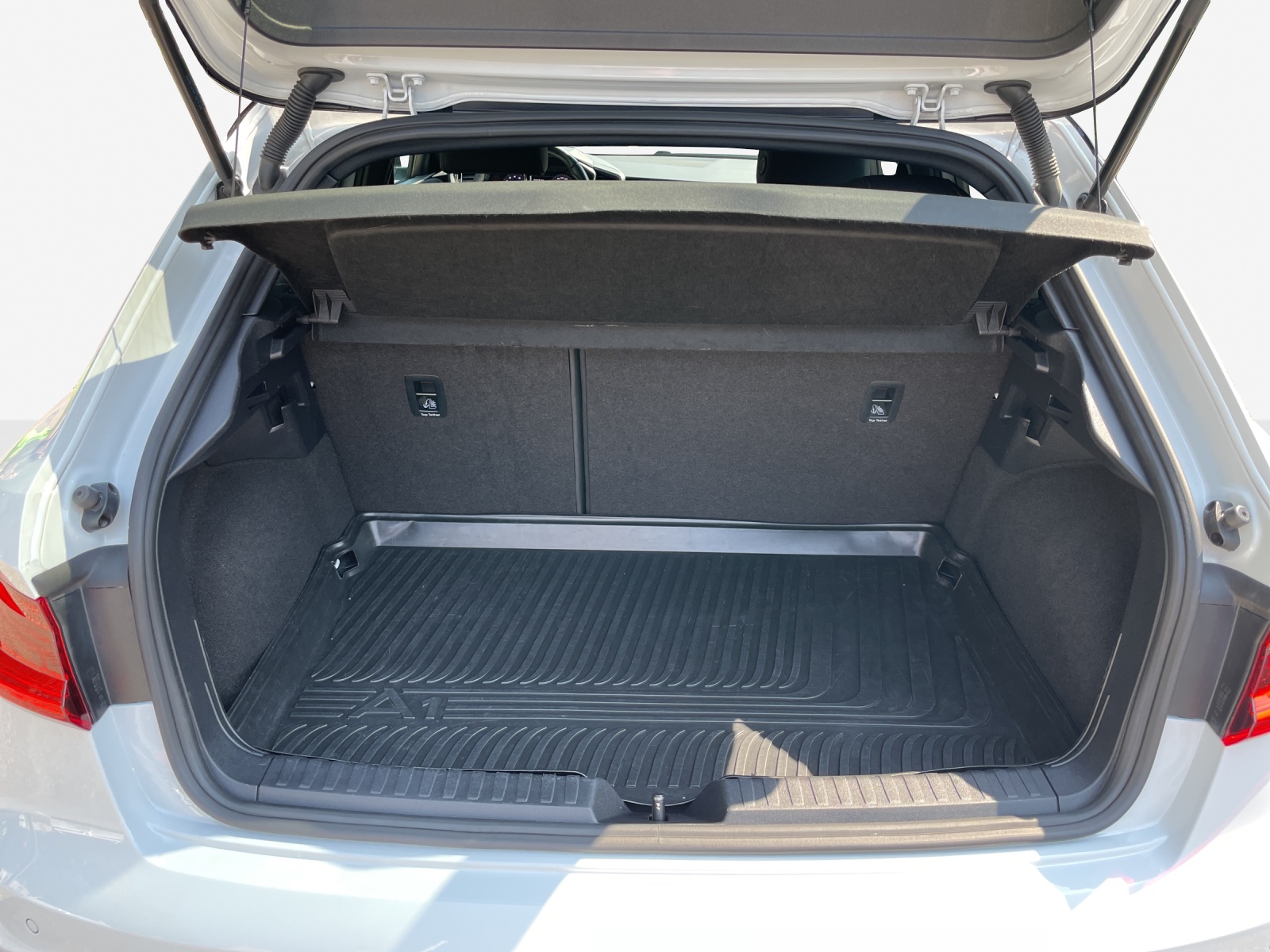 AUDI A1 Sportback 35 TFSI S Line S-tronic-image-10