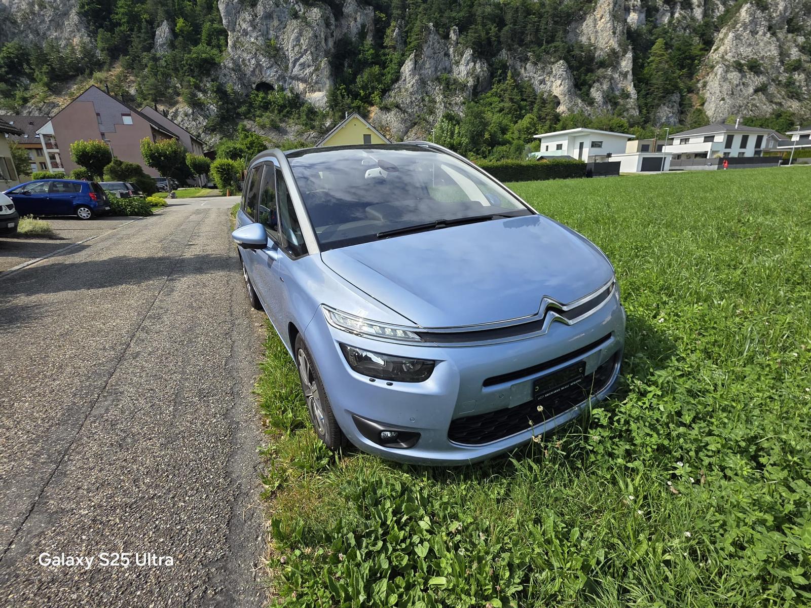 CITROEN Grand C4 Picasso 2.0 BlueHDi Intensive Automatic-image-1