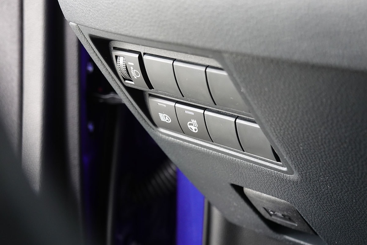 TOYOTA Yaris 1.5 Premium e-CVT-image-14