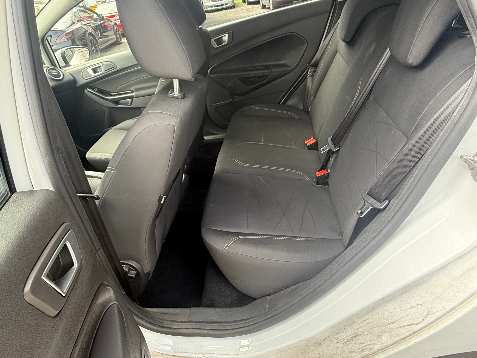 FORD Fiesta 1.0 SCTi Trend-image-10