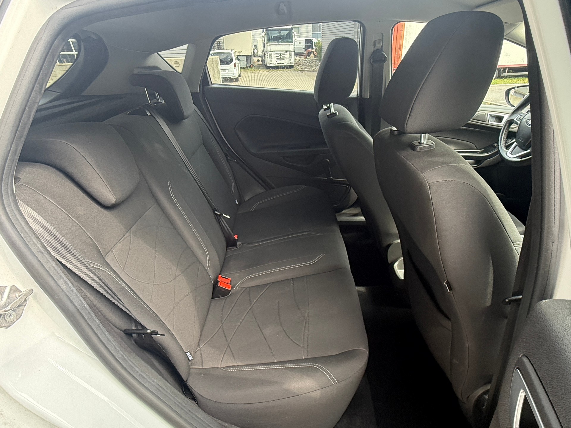 FORD Fiesta 1.0 SCTi Trend-image-9