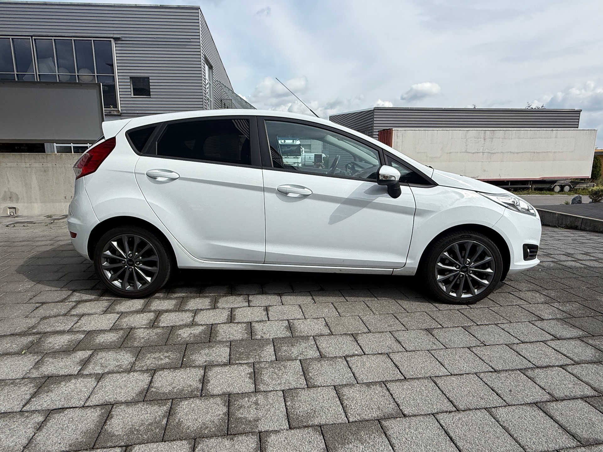 FORD Fiesta 1.0 SCTi Trend-image-4