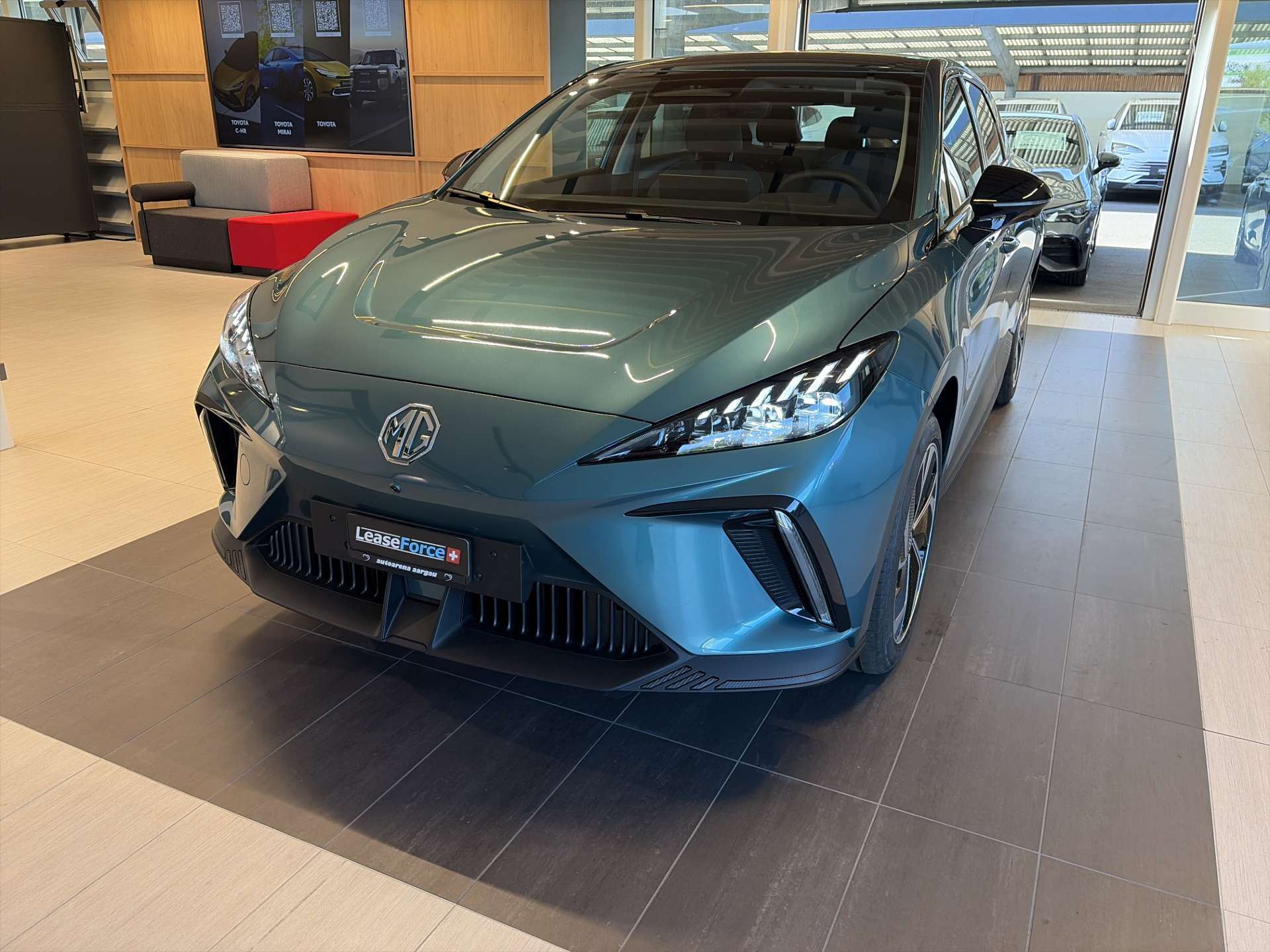 MG 4 EV 64kWh Premium Facelift Automat-image-0