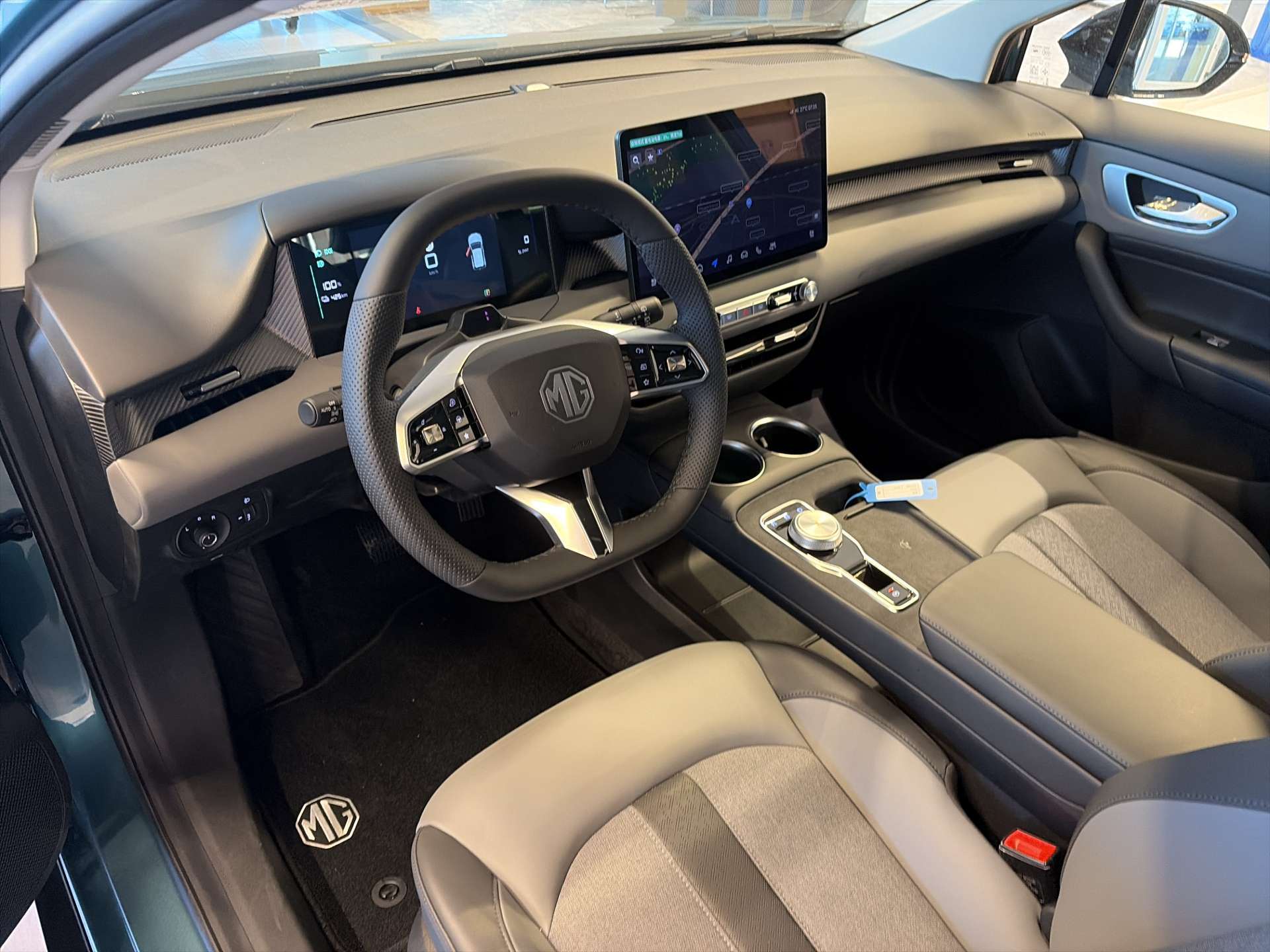 MG 4 EV 64kWh Premium Facelift Automat-image-5