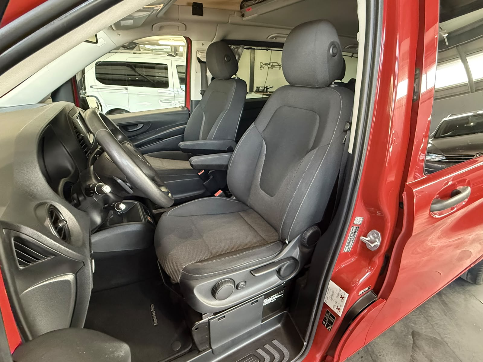 MERCEDES-BENZ Marco Polo Activity 250 d 4Matic 7G-Tronic-image-13