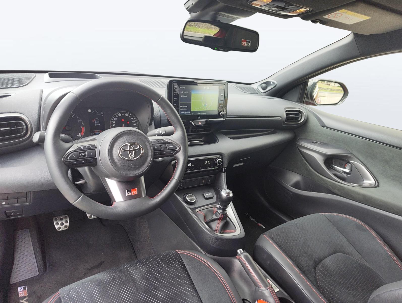 TOYOTA GR Yaris 1.6 Turbo Sport 4x4-image-11