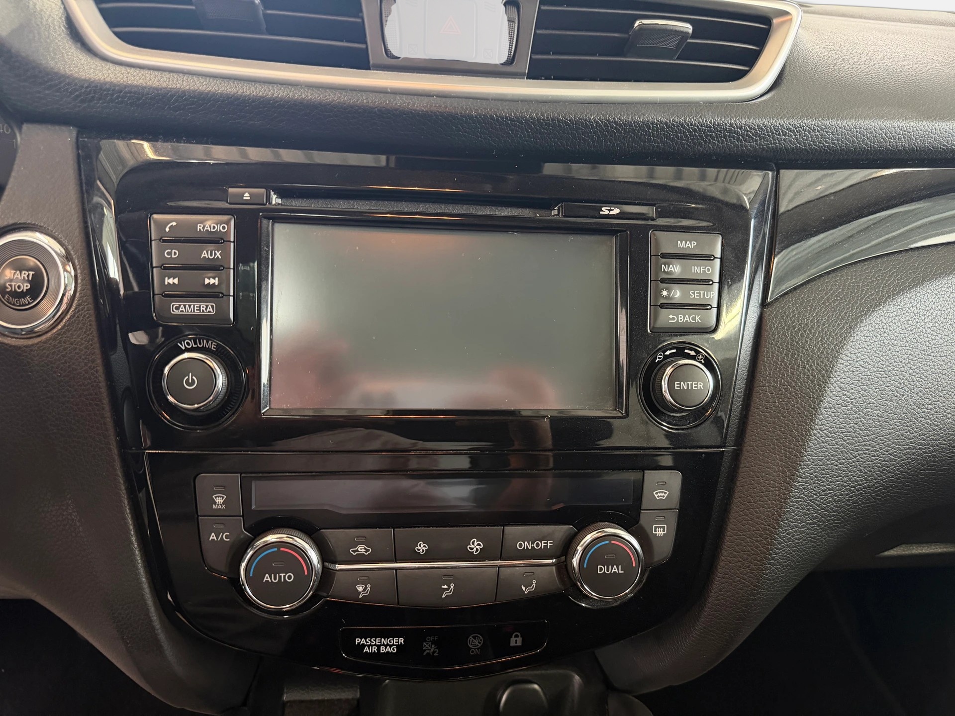 NISSAN Qashqai 1.2 DIG-T tekna Xtronic CVT | CH-Auto | 1-Hand | Frisch MFK | Ab Service-image-17