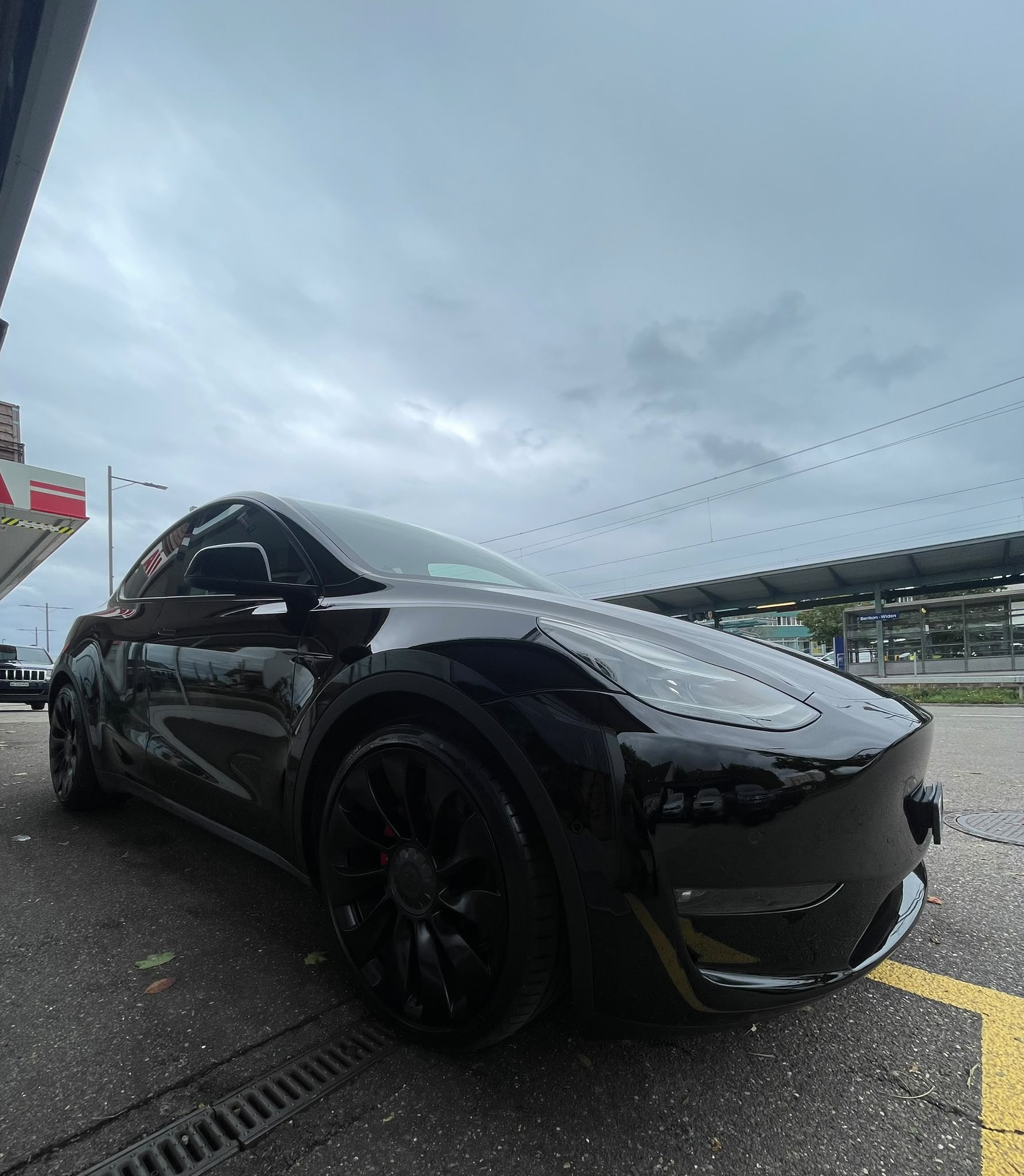 TESLA Model Y Performance All Black Maxton 514 km (WLTP) 534PS Made in Berlin Werksgarantie-image-2