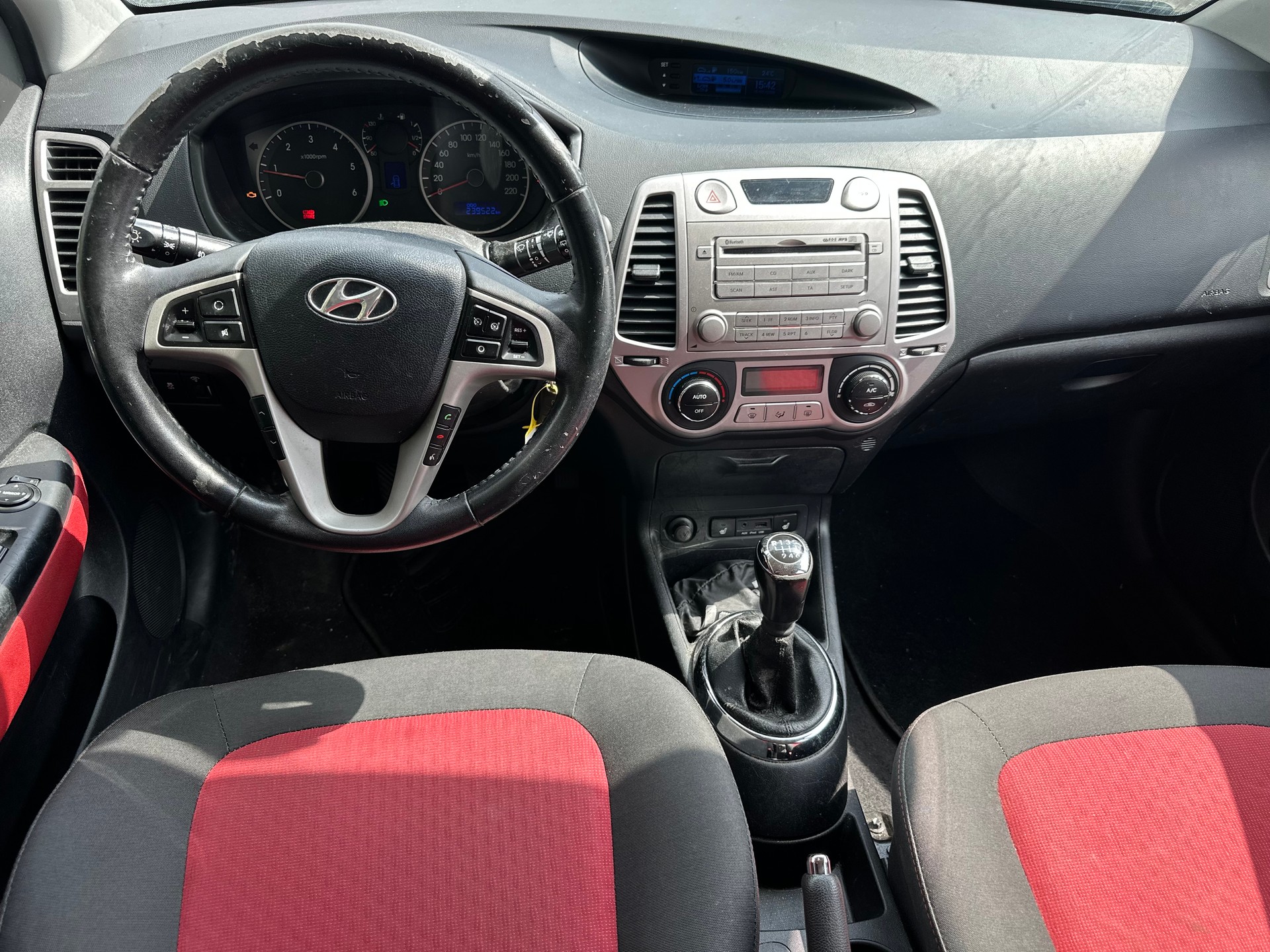 HYUNDAI i20 1.4 CRDi Style-image-7
