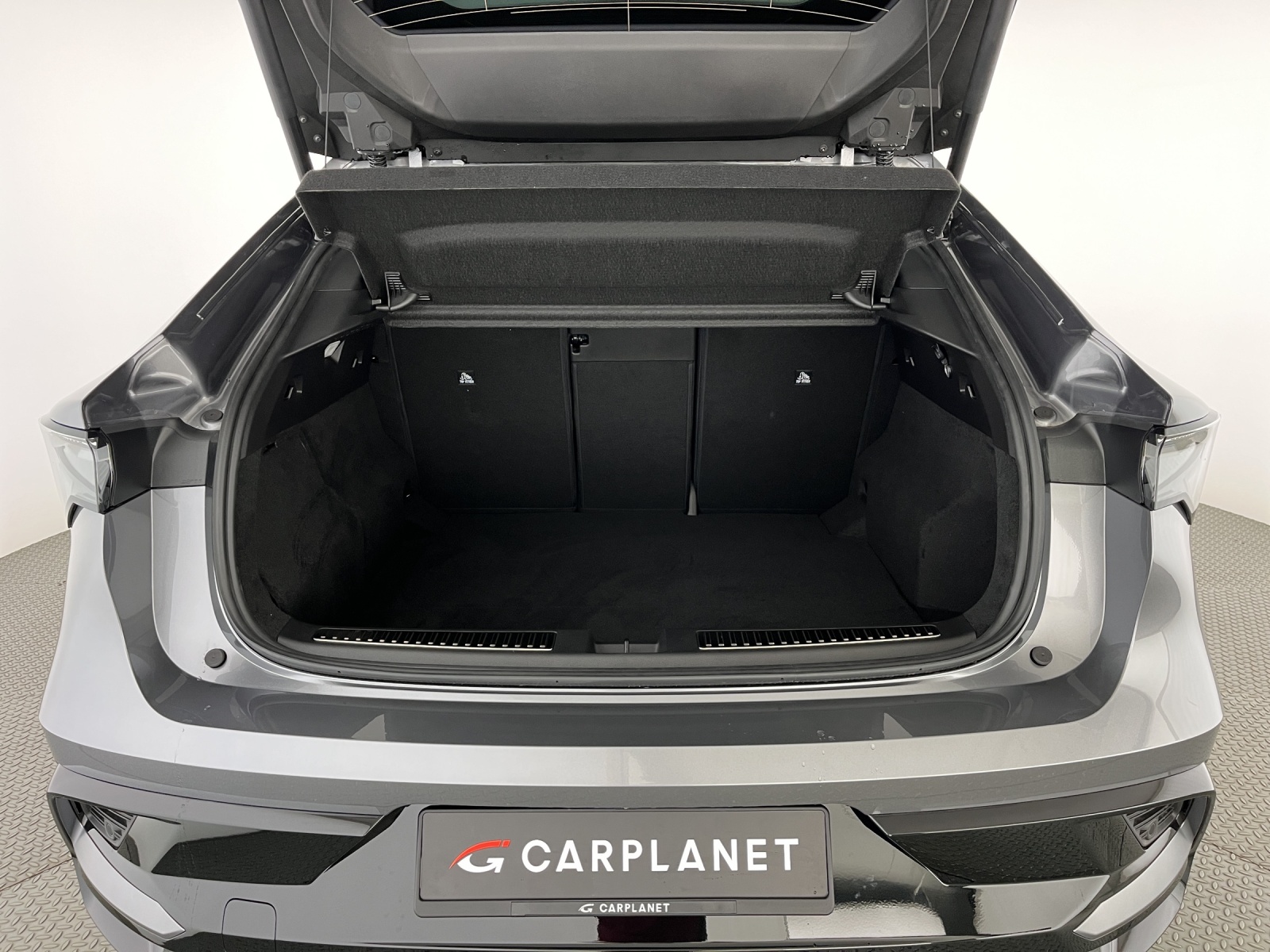 RENAULT Rafale 1.2 E-Tech Plug-in Atelier Alpine-image-17