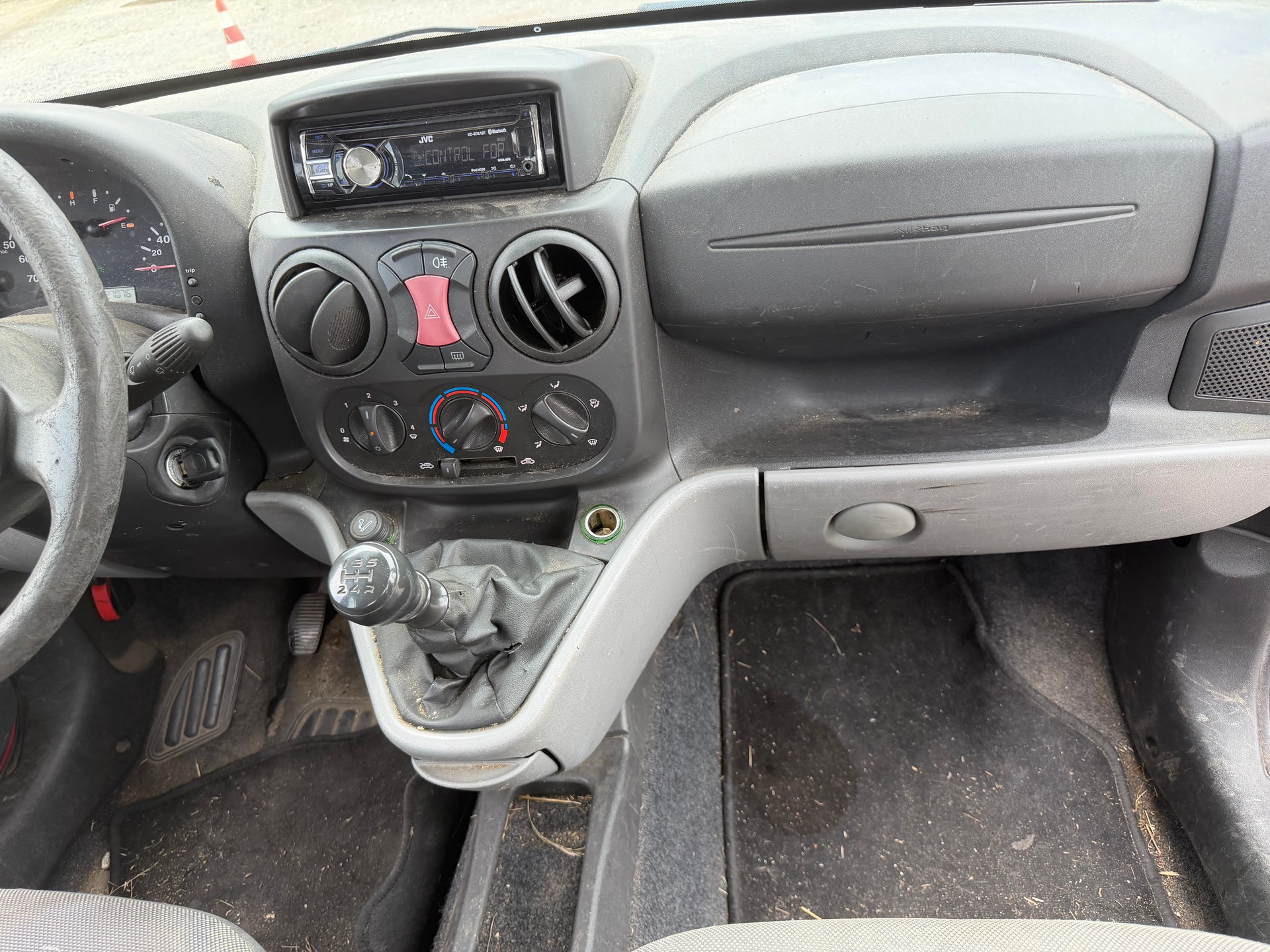 FIAT Doblò 1.6 Bipower Active-image-8