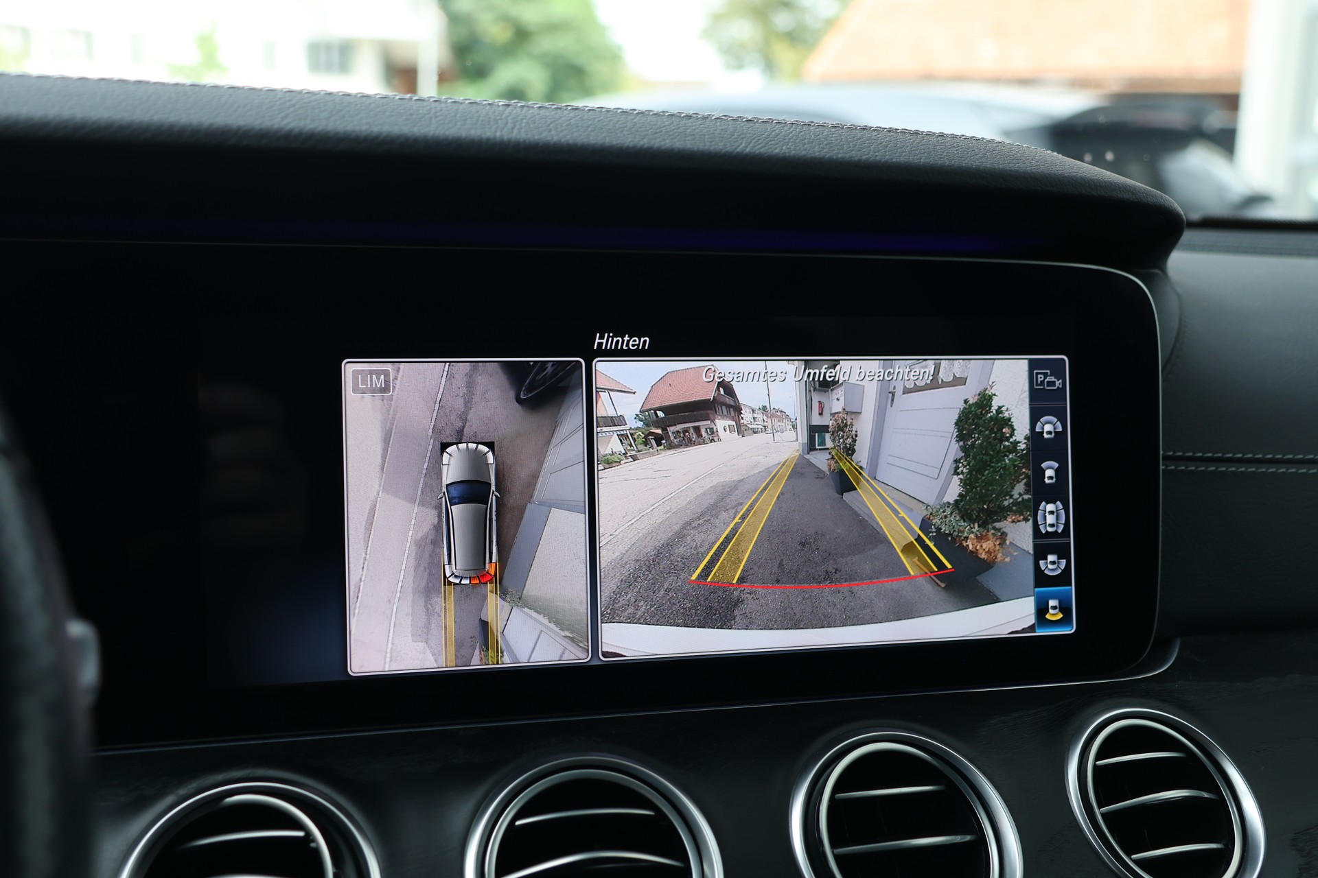 MERCEDES-BENZ E 220 d AMG Line 4Matic 9G-Tronic (CH)-image-22