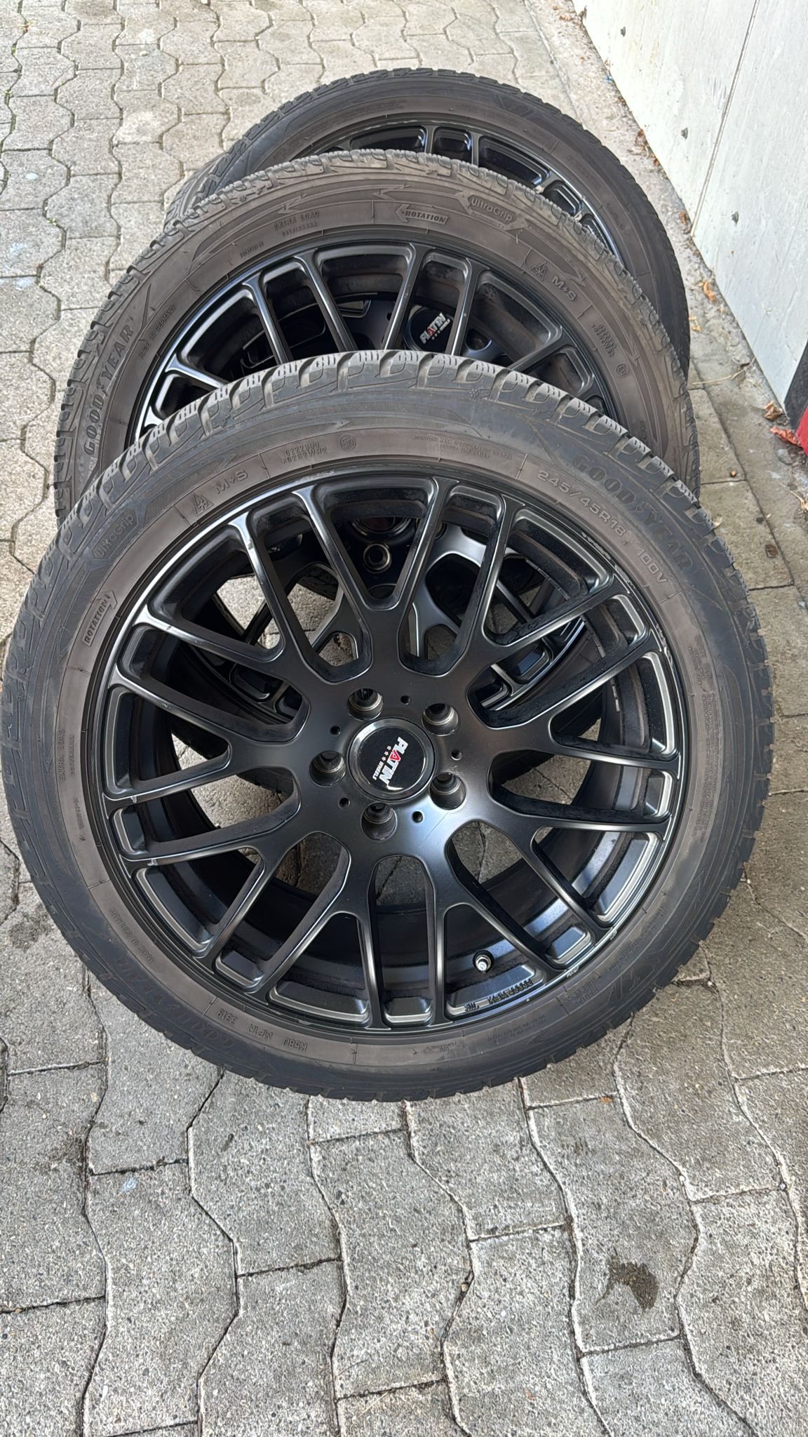 MERCEDES-BENZ E 220 d AMG Line 4Matic 9G-Tronic (CH)-image-30