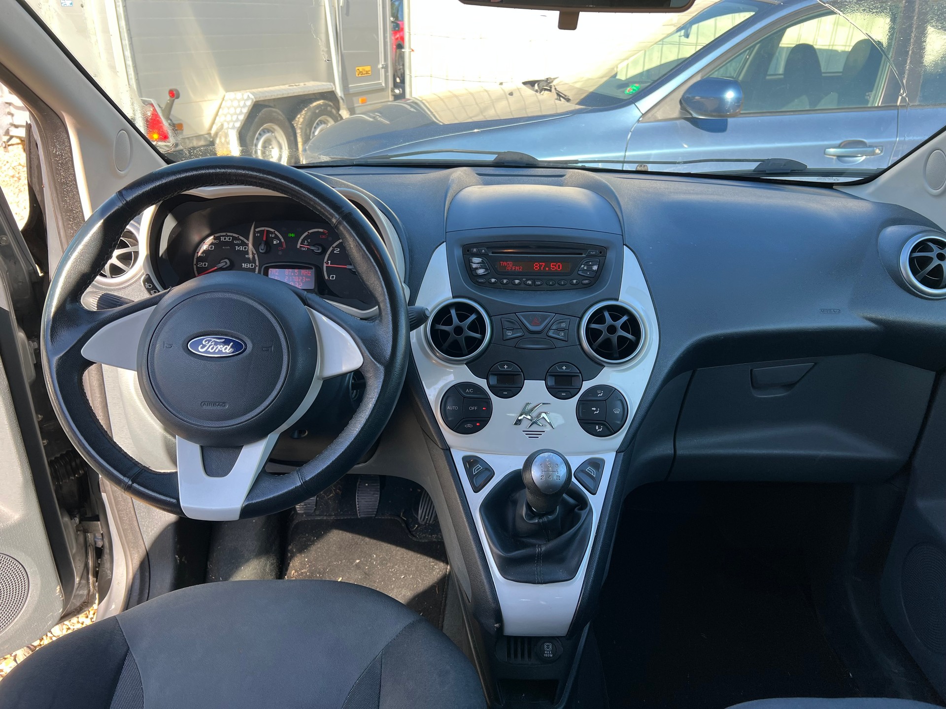 FORD KA 1.25 Titanium-image-6