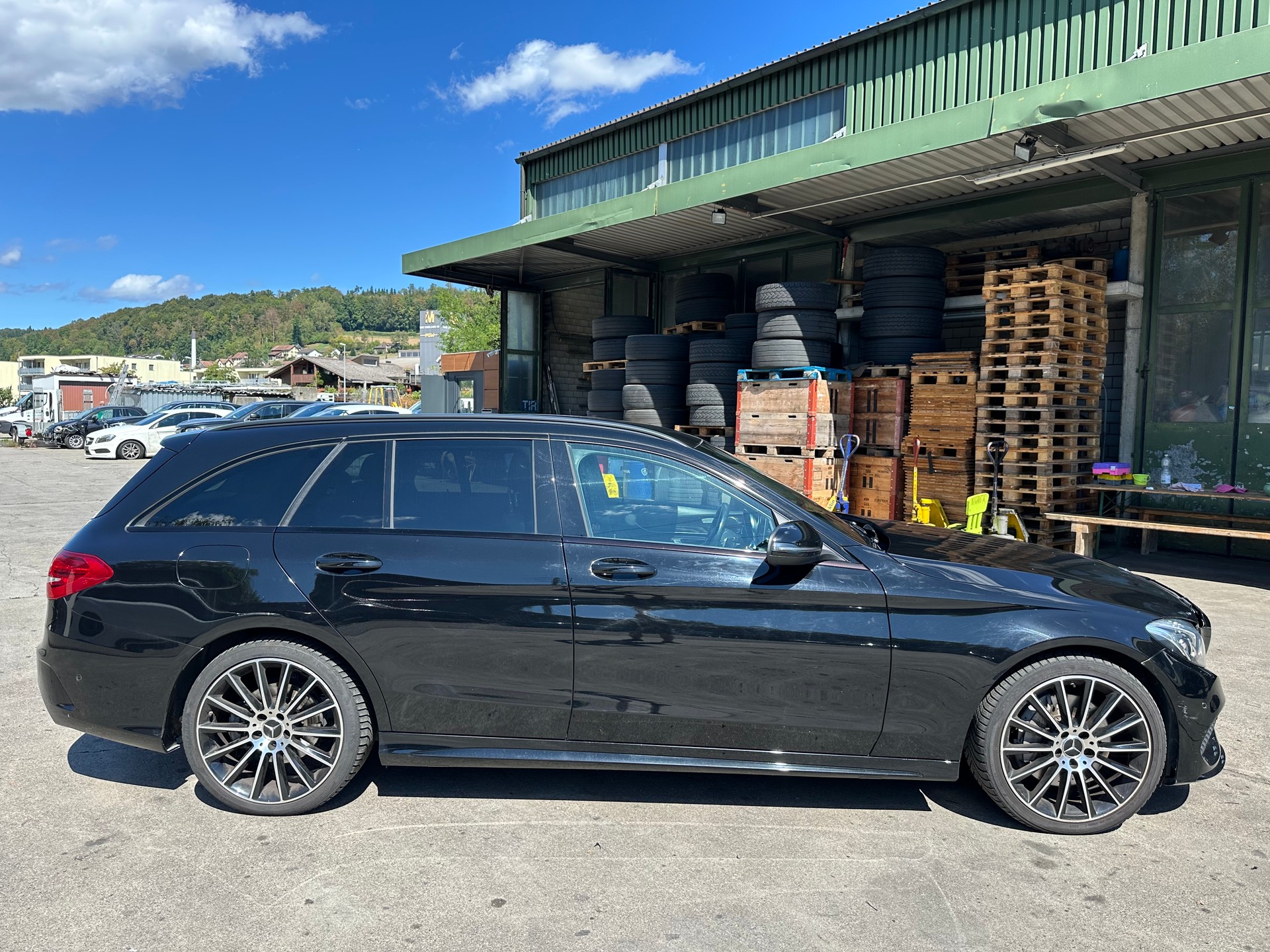 MERCEDES-BENZ C 250 d AMG Line 4Matic 9G-Tronic-image-2