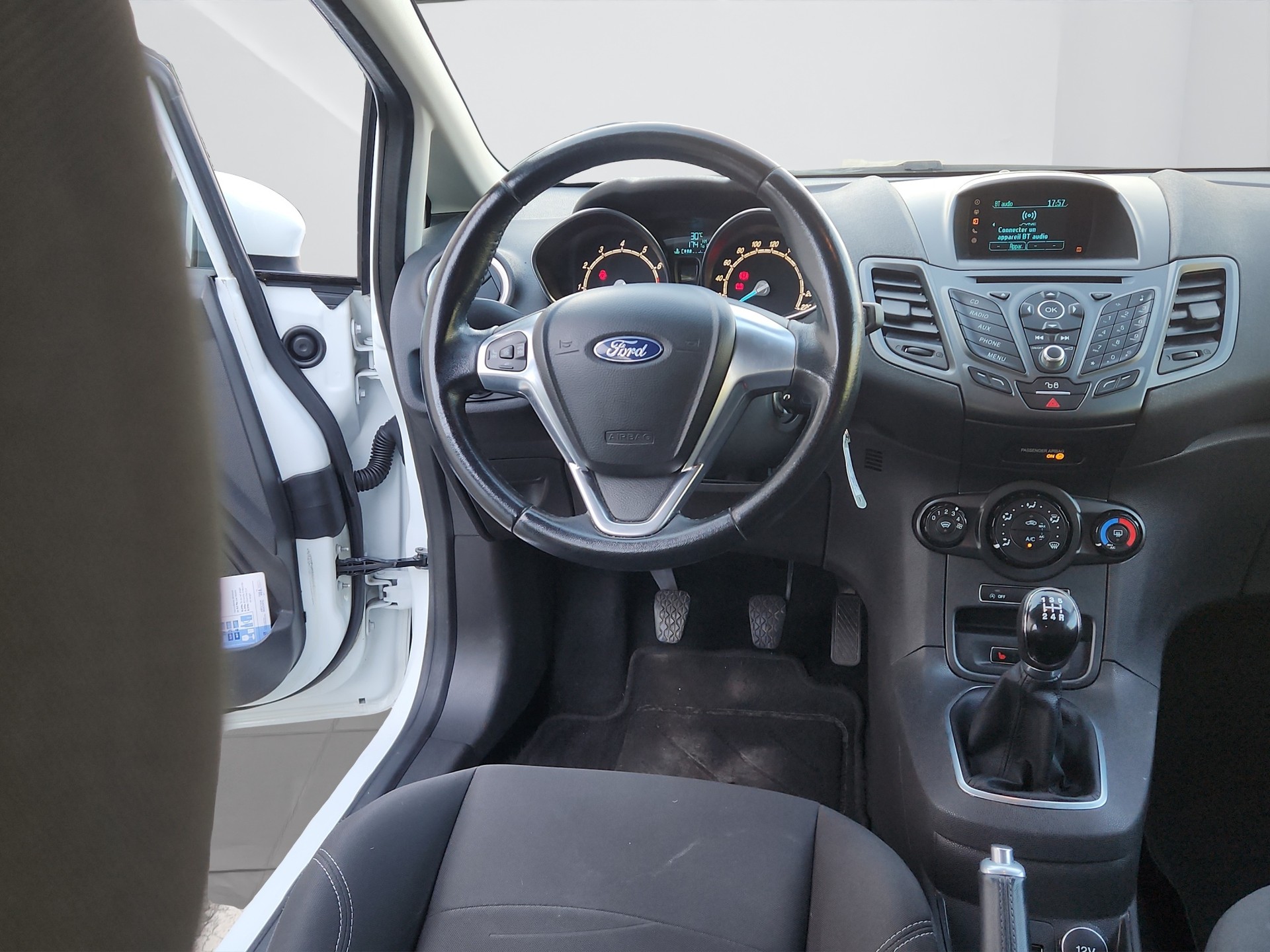 FORD Fiesta 1.0 SCTi Trend-image-10