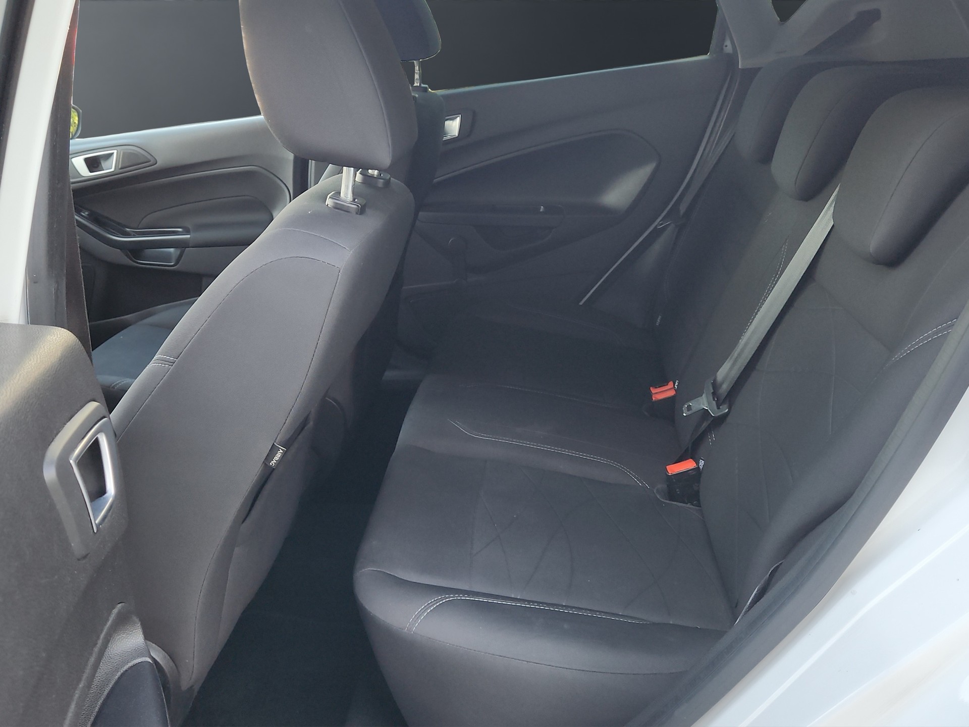 FORD Fiesta 1.0 SCTi Trend-image-14