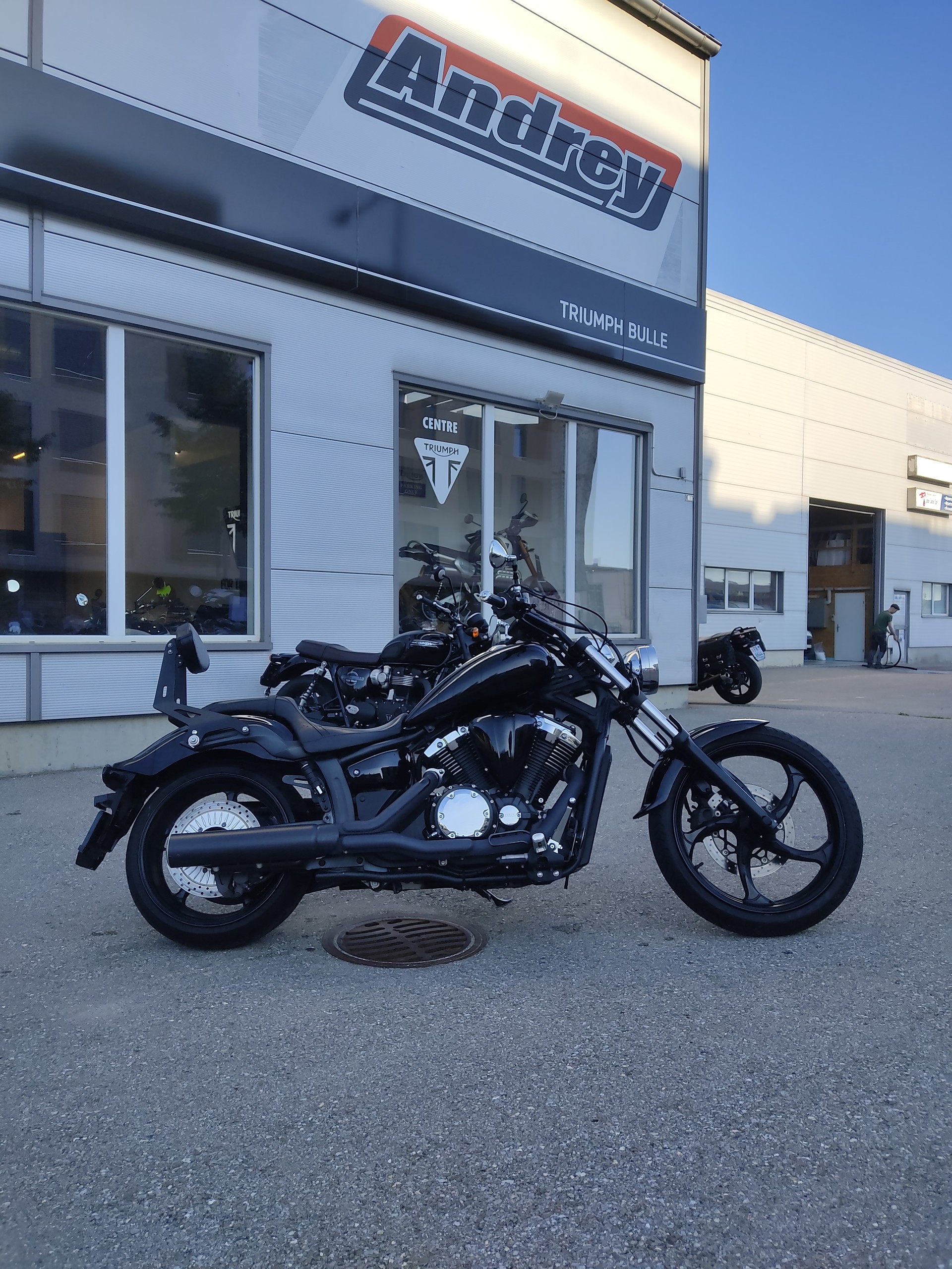 YAMAHA XVS 1300 Custom-showroom-element-2